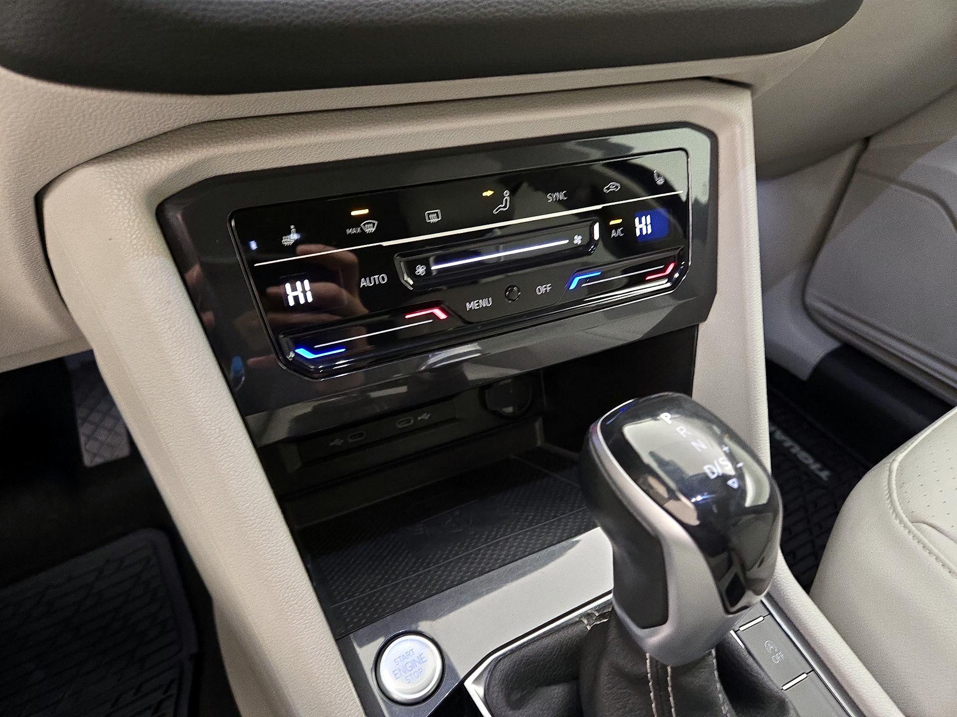 Thumbnail: 2022 Volkswagen Tiguan - 16