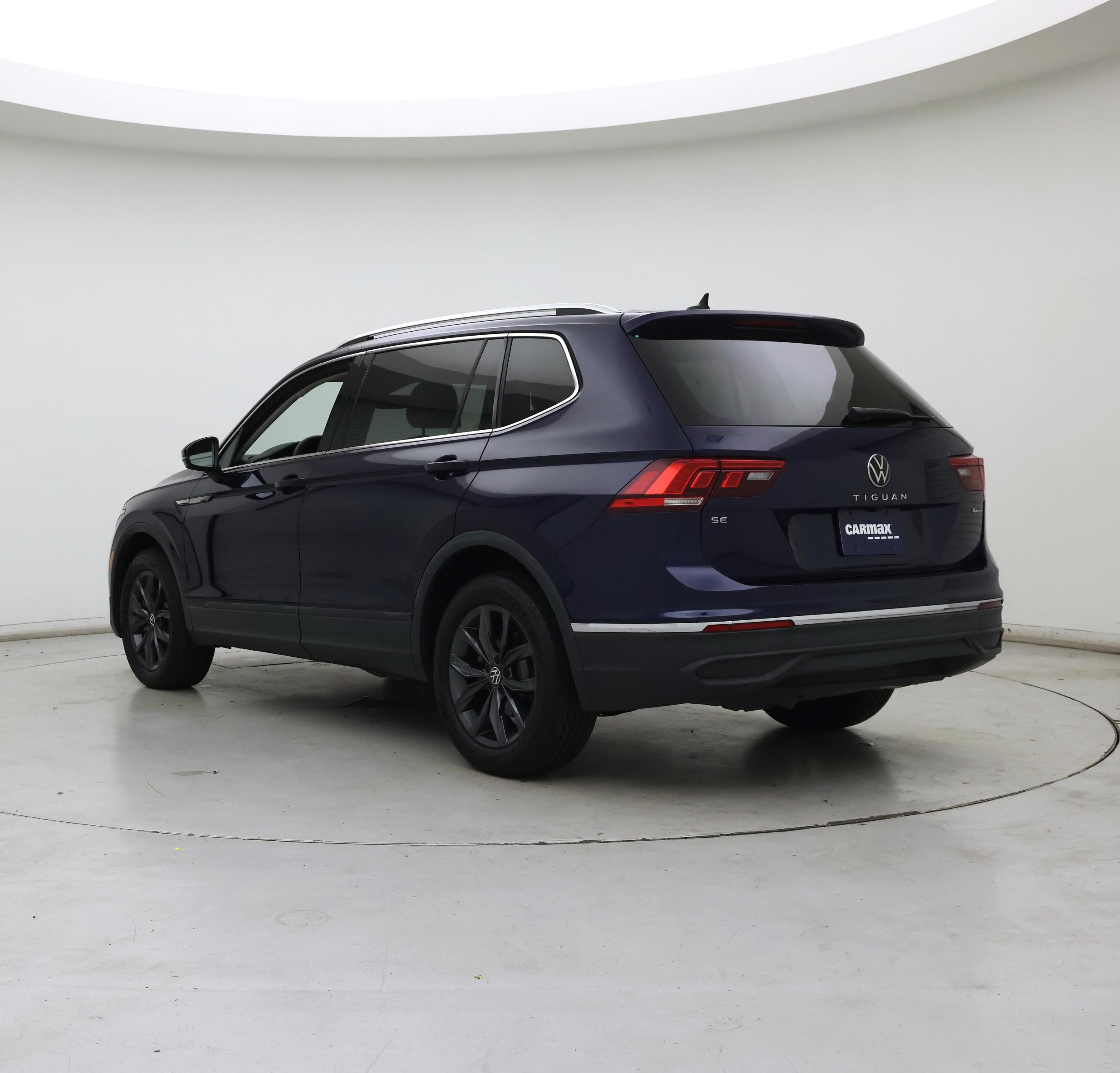 Thumbnail: 2022 Volkswagen Tiguan - 2