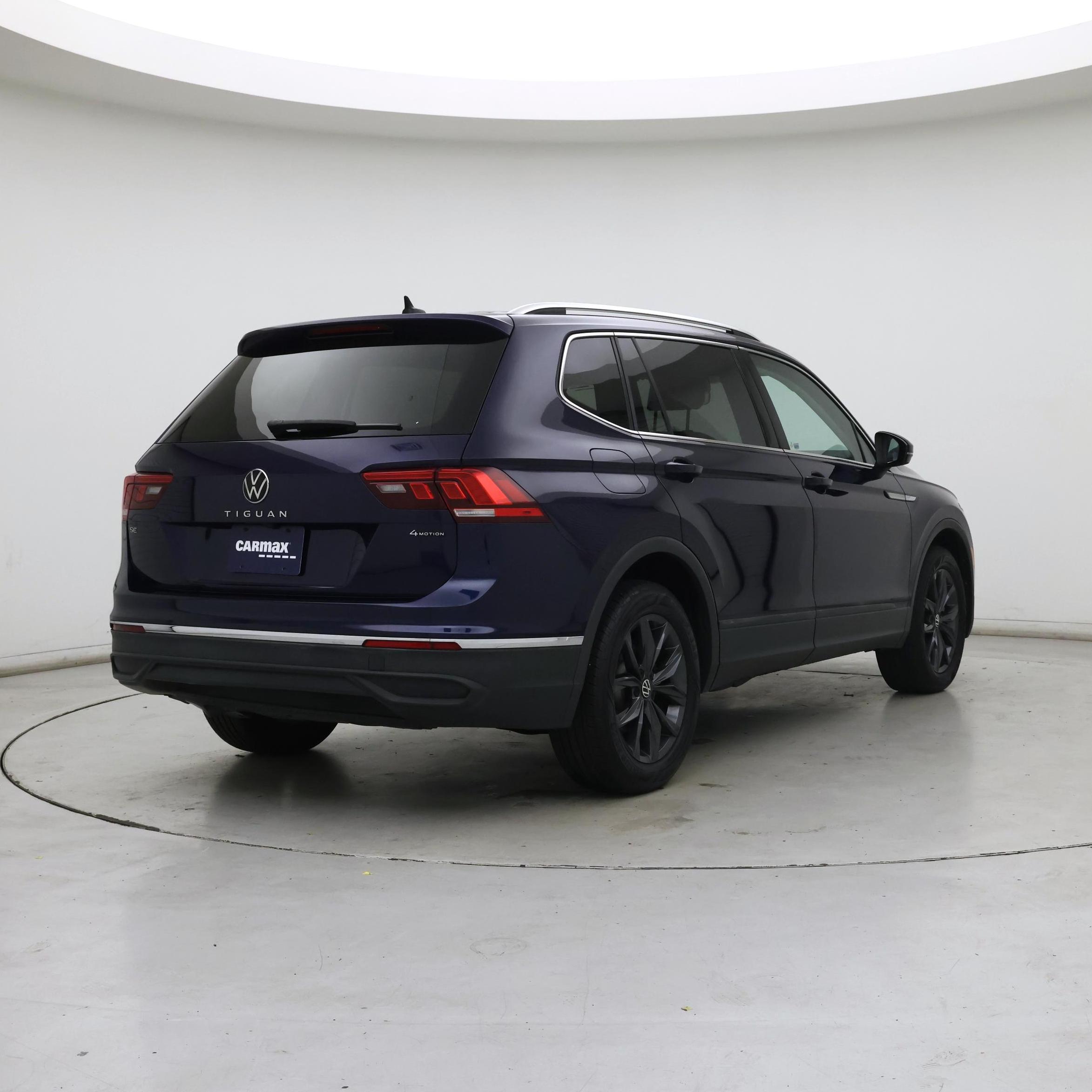 Thumbnail: 2022 Volkswagen Tiguan - 8