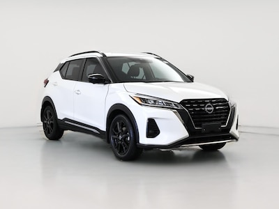 White 2023 Nissan Kicks SR