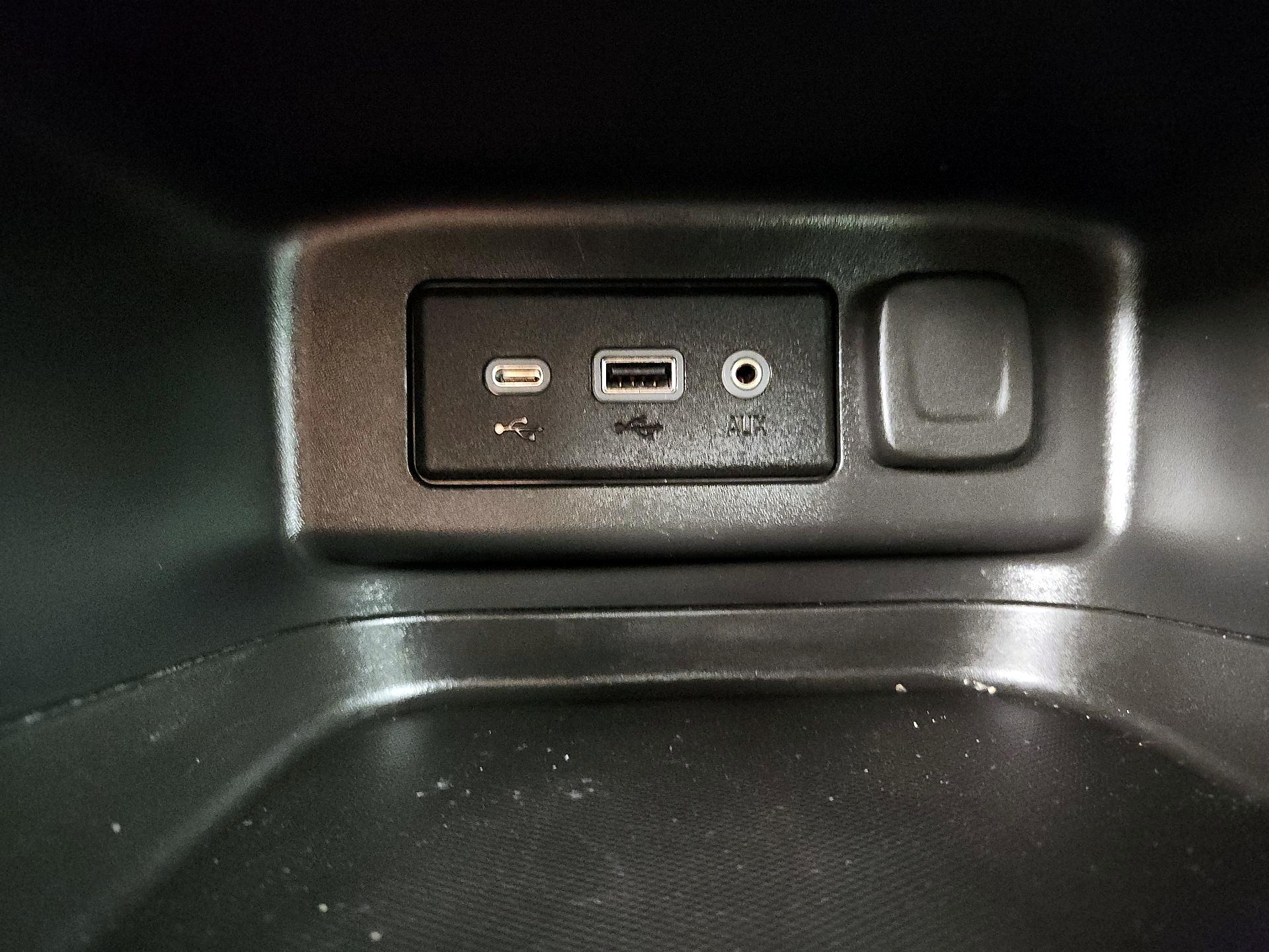 Thumbnail: 2021 Chevrolet Equinox - 18