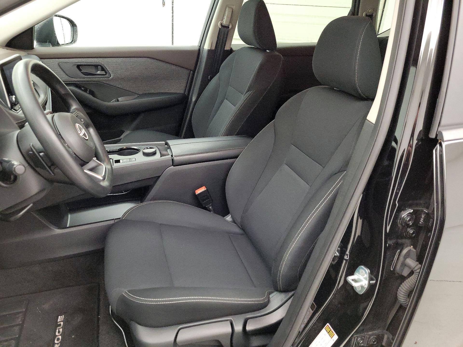 Thumbnail: 2023 Nissan Rogue - 11