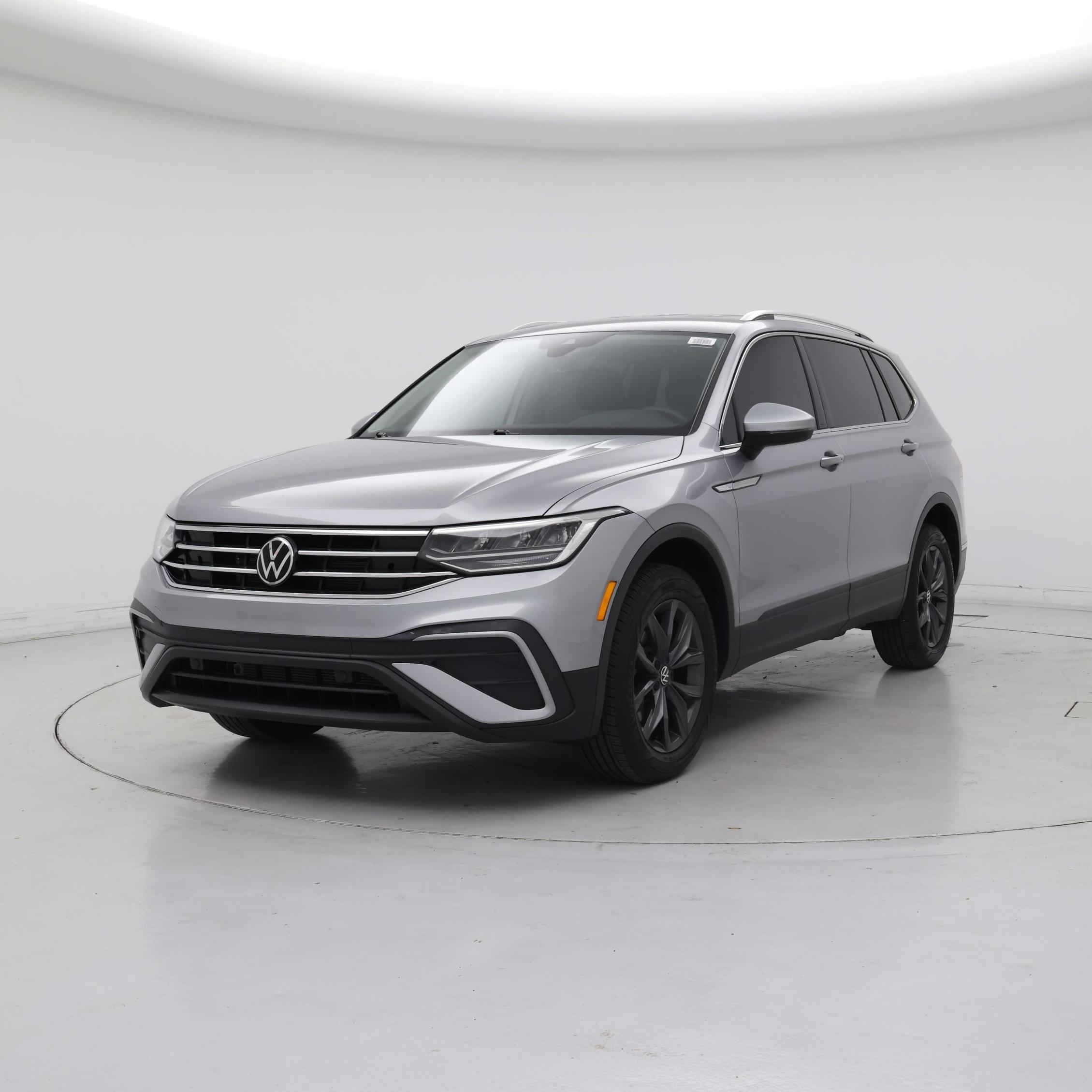 Thumbnail: 2022 Volkswagen Tiguan - 4