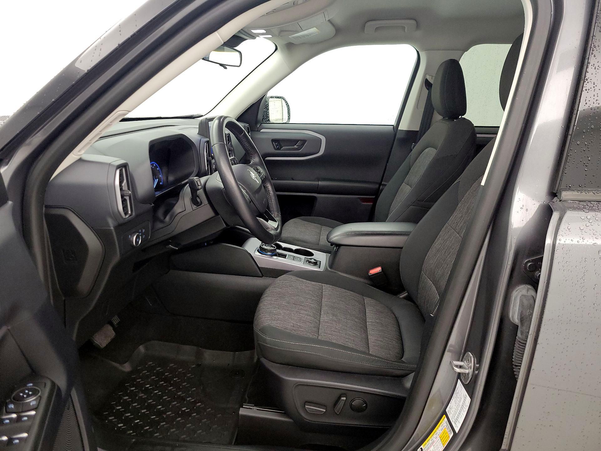 Thumbnail: 2022 Ford Bronco Sport - 11