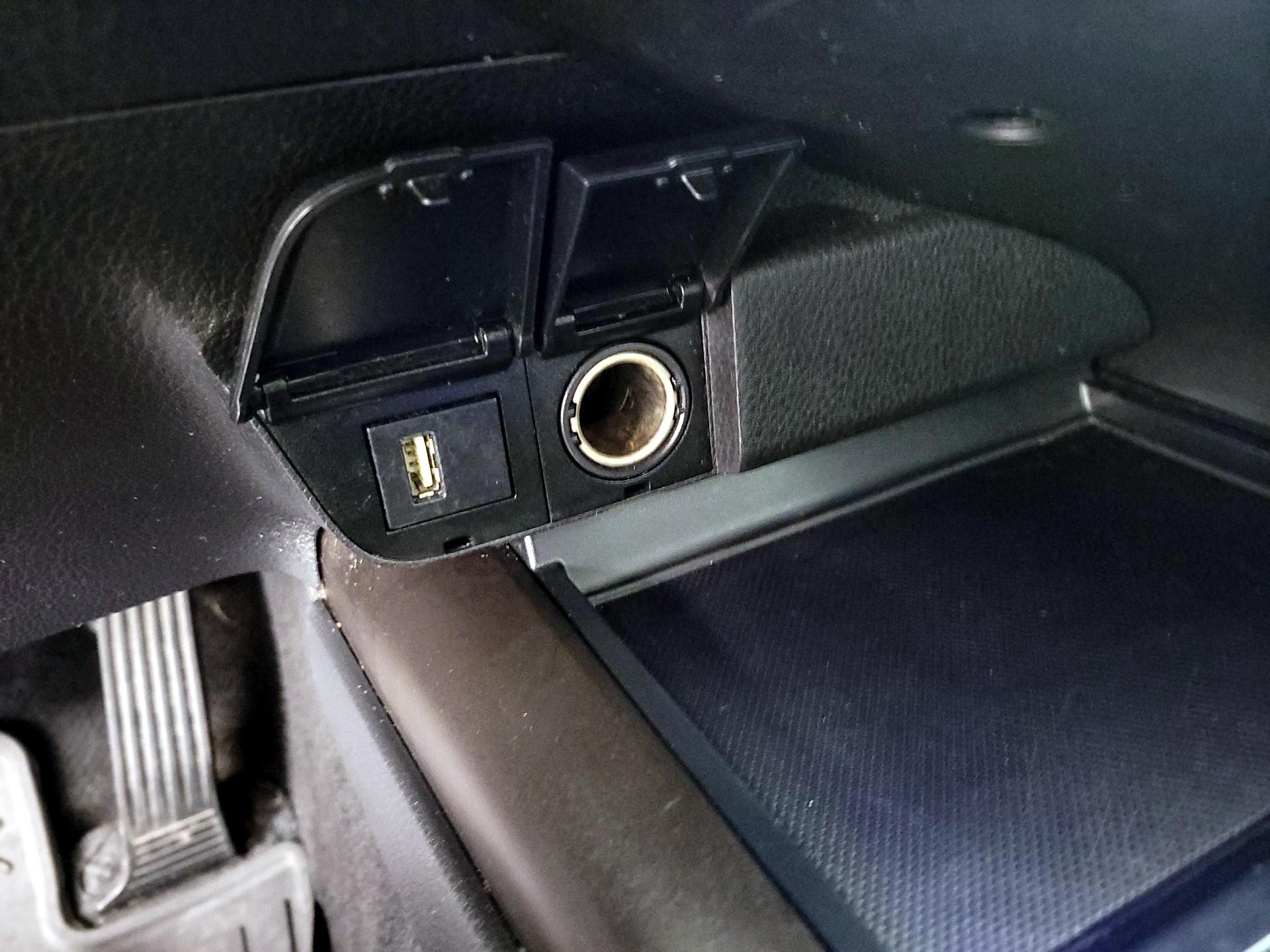 Thumbnail: 2022 Toyota Camry - 18