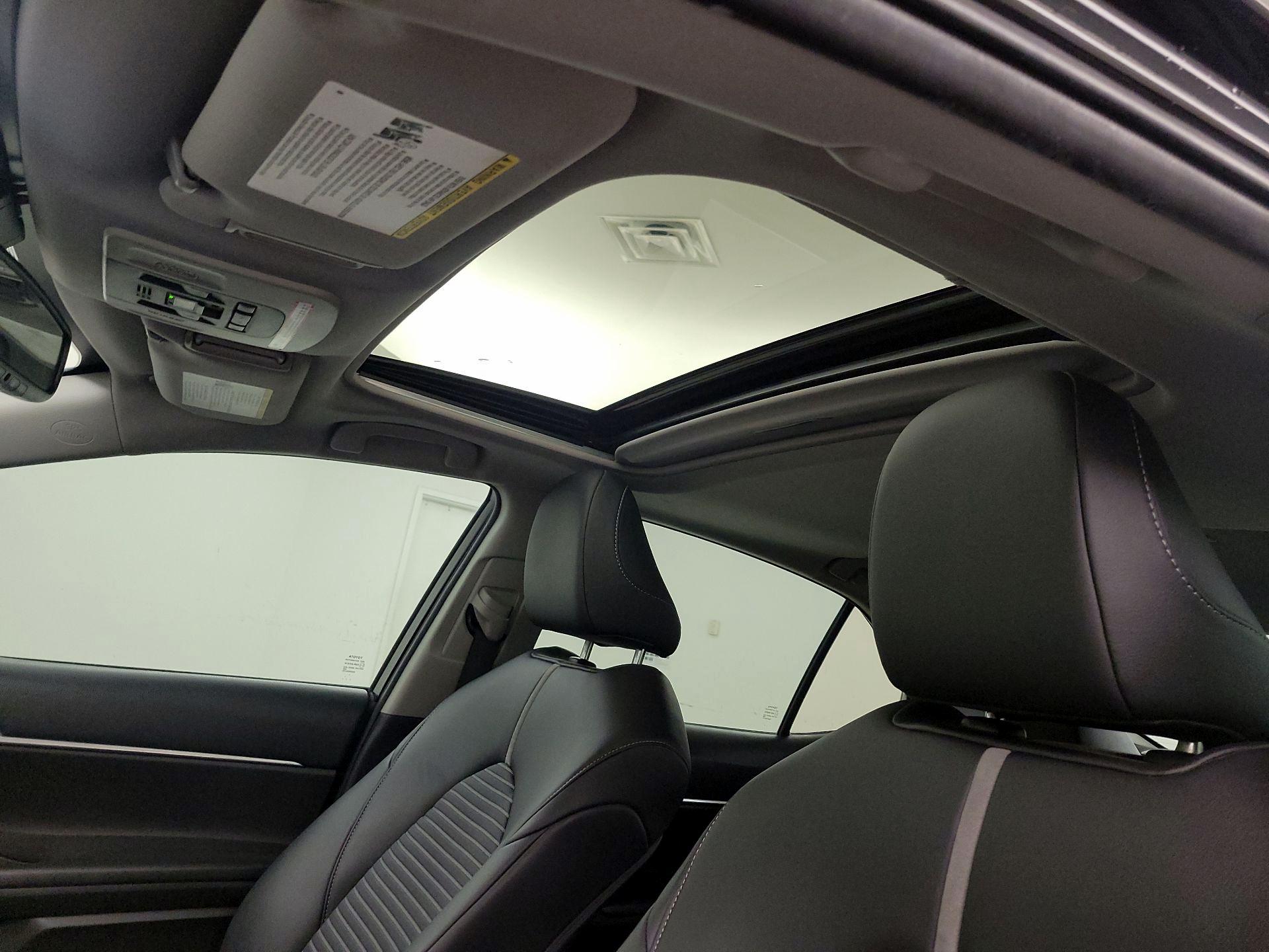 Thumbnail: 2022 Toyota Camry - 19