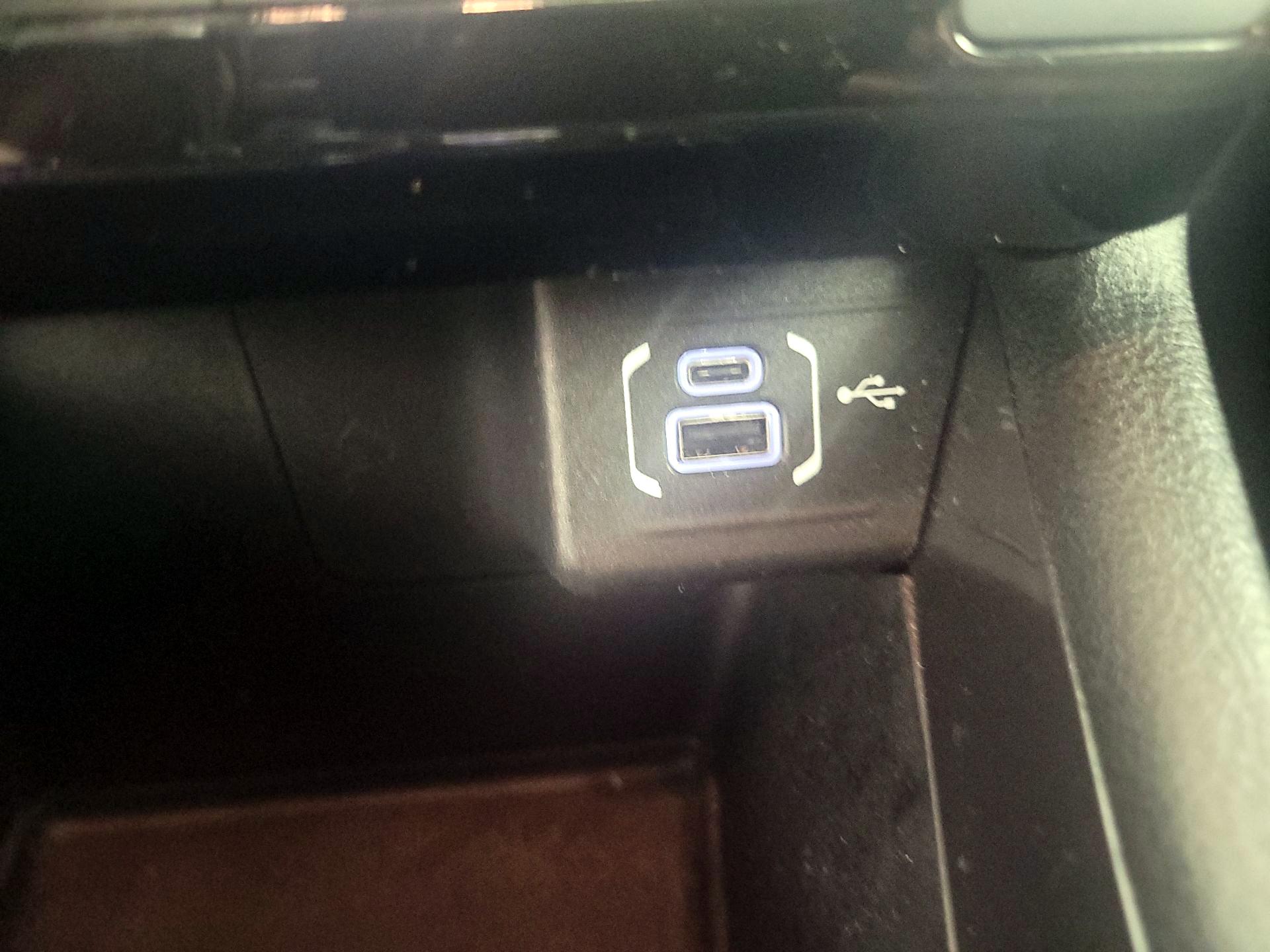 Thumbnail: 2022 Jeep Compass - 18