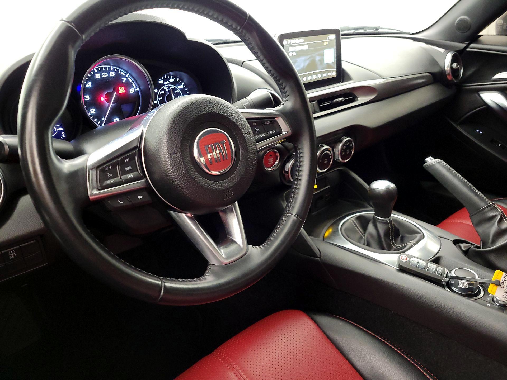 Thumbnail: 2020 Fiat 124 Spider - 9