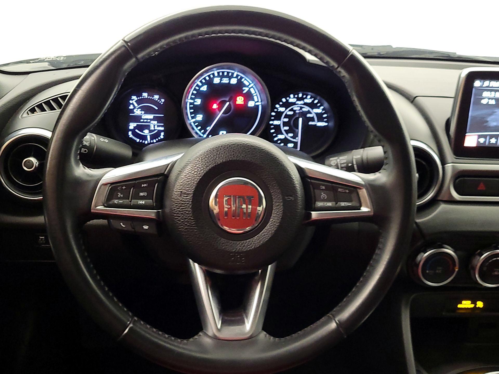 Thumbnail: 2020 Fiat 124 Spider - 10