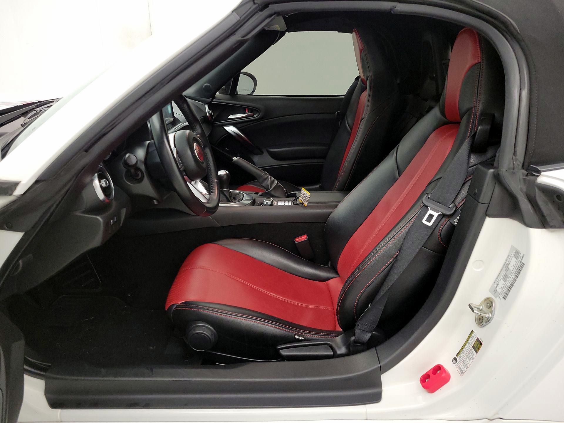 Thumbnail: 2020 Fiat 124 Spider - 11