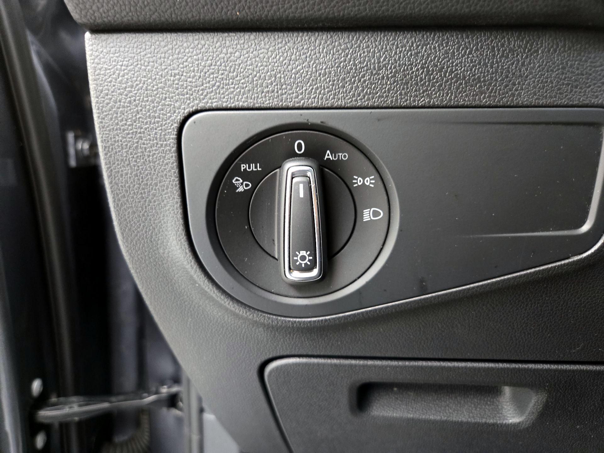 Thumbnail: 2022 Volkswagen Tiguan - 13