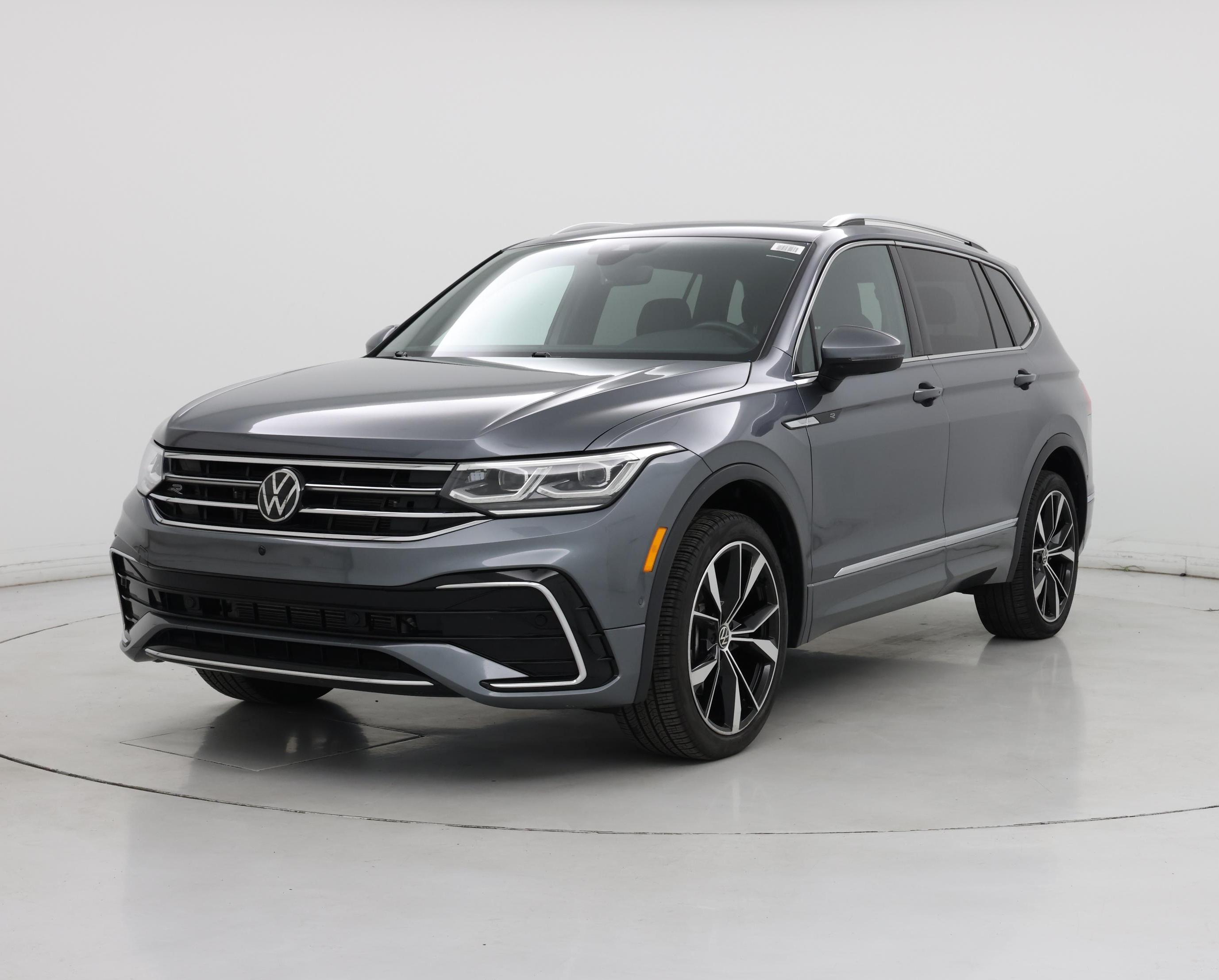 Thumbnail: 2022 Volkswagen Tiguan - 4