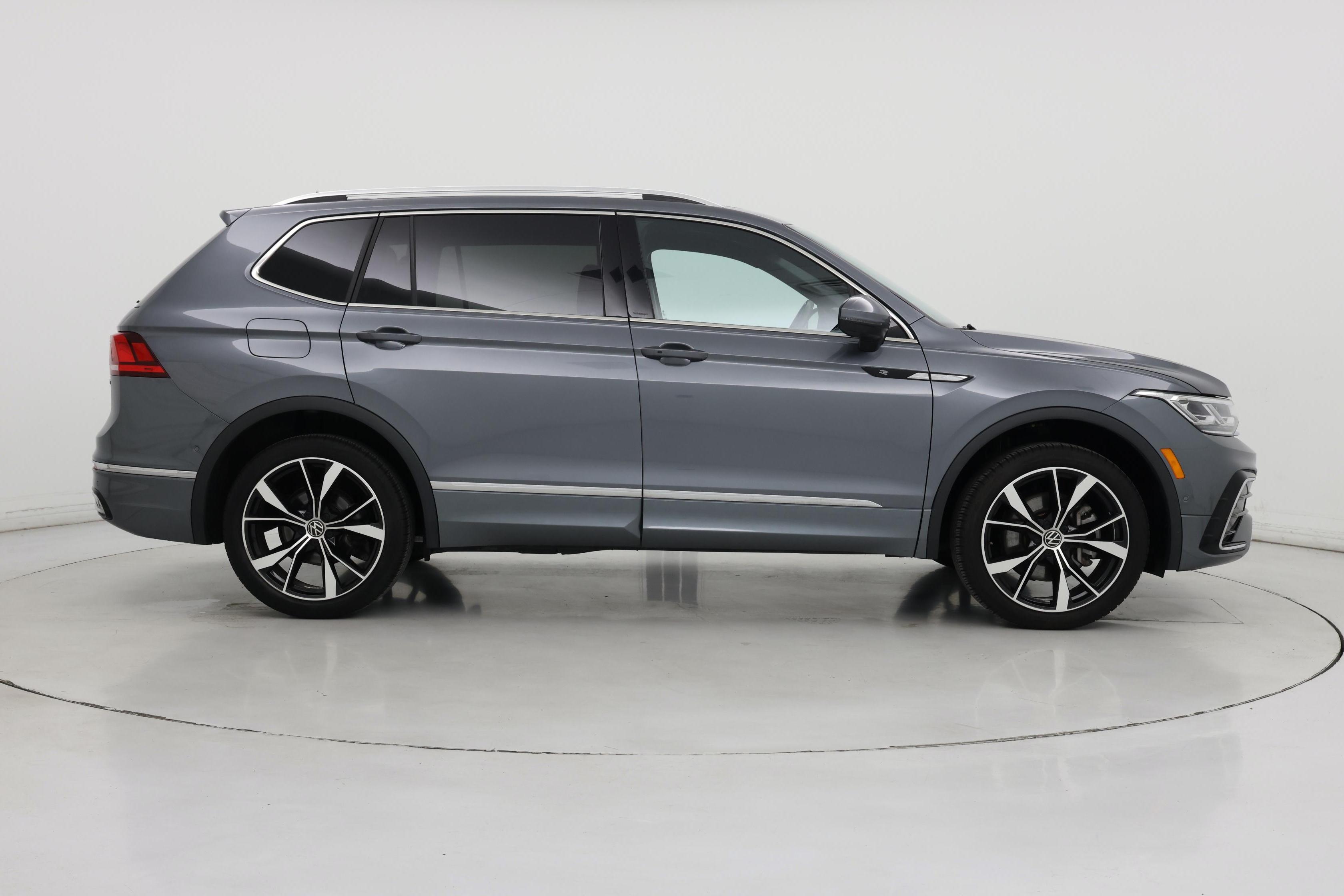 Thumbnail: 2022 Volkswagen Tiguan - 7