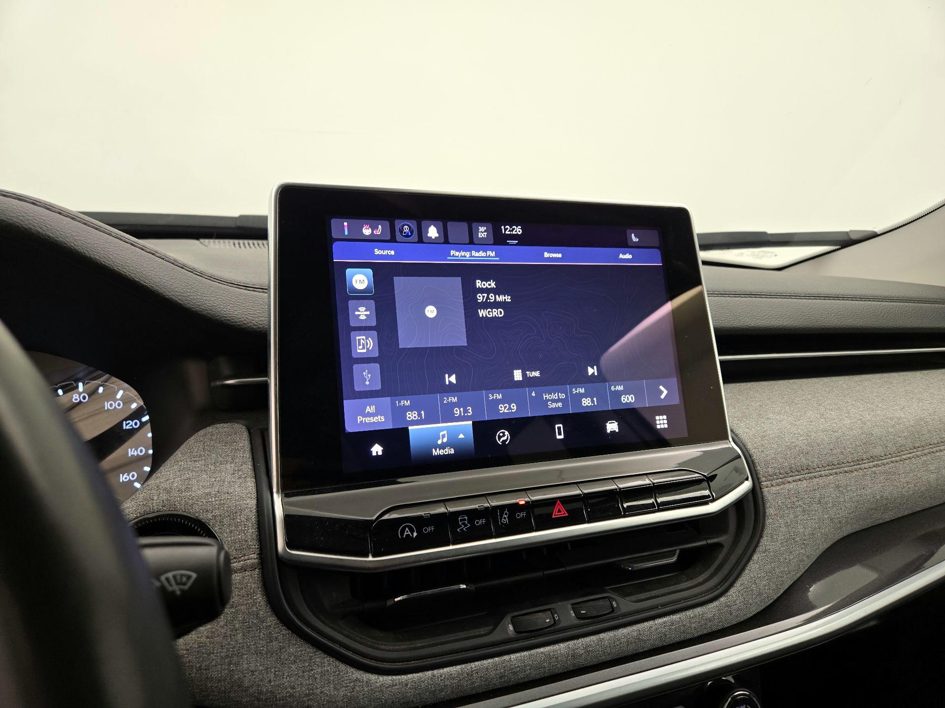 Thumbnail: 2022 Jeep Compass - 15