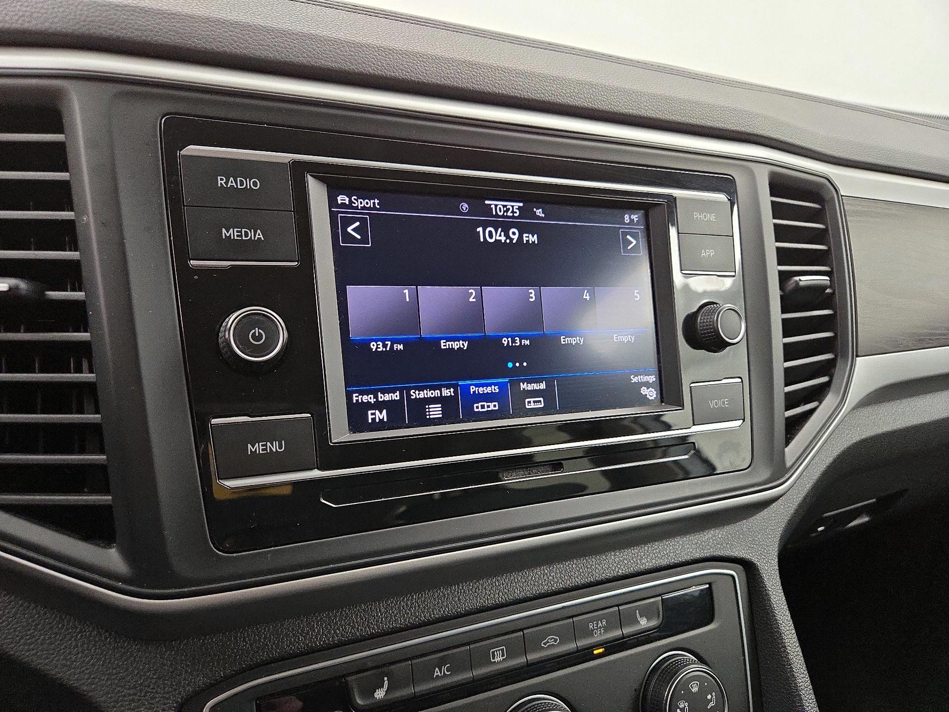 Thumbnail: 2022 Volkswagen Atlas - 15