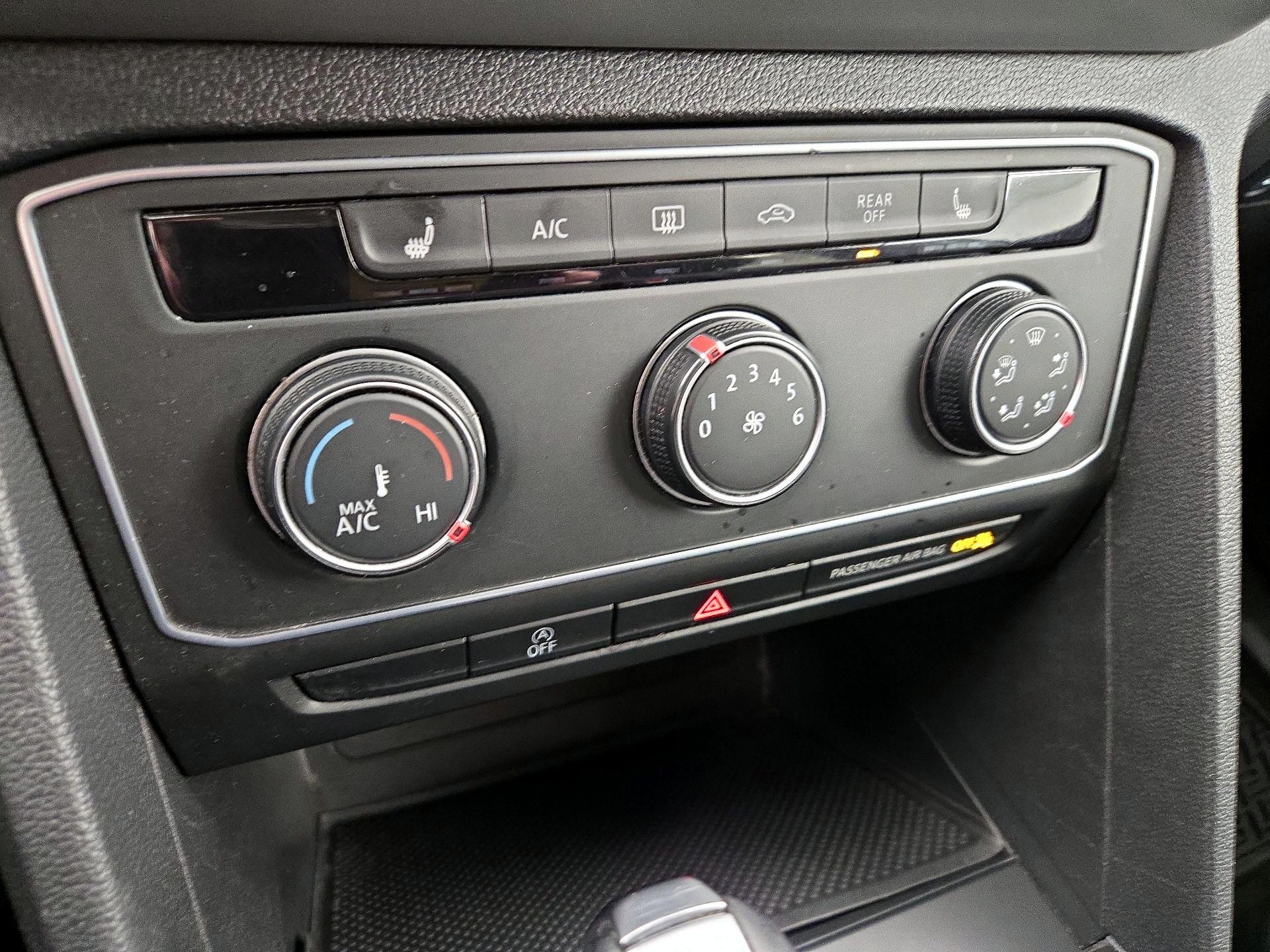 Thumbnail: 2022 Volkswagen Atlas - 16