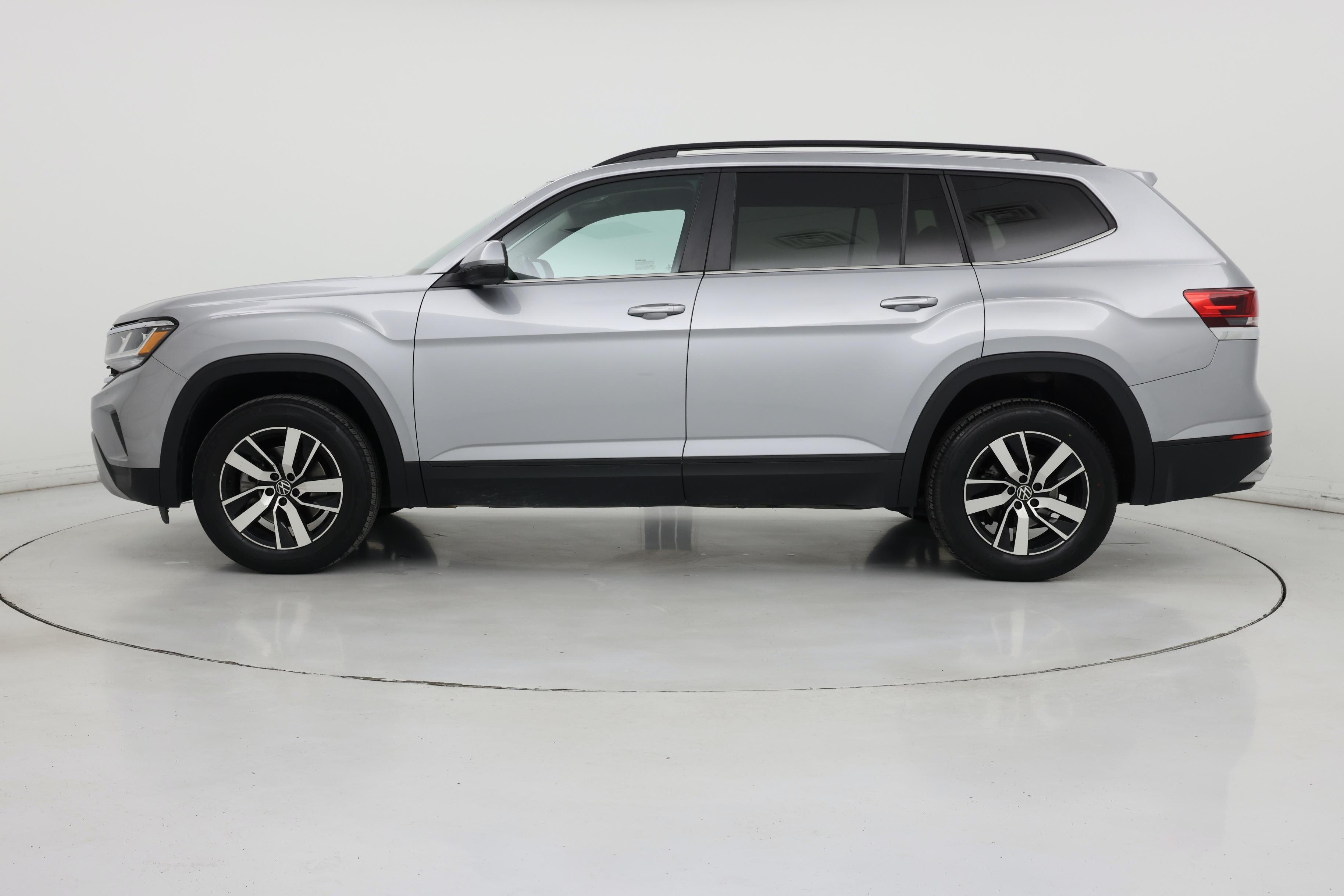 Thumbnail: 2022 Volkswagen Atlas - 3