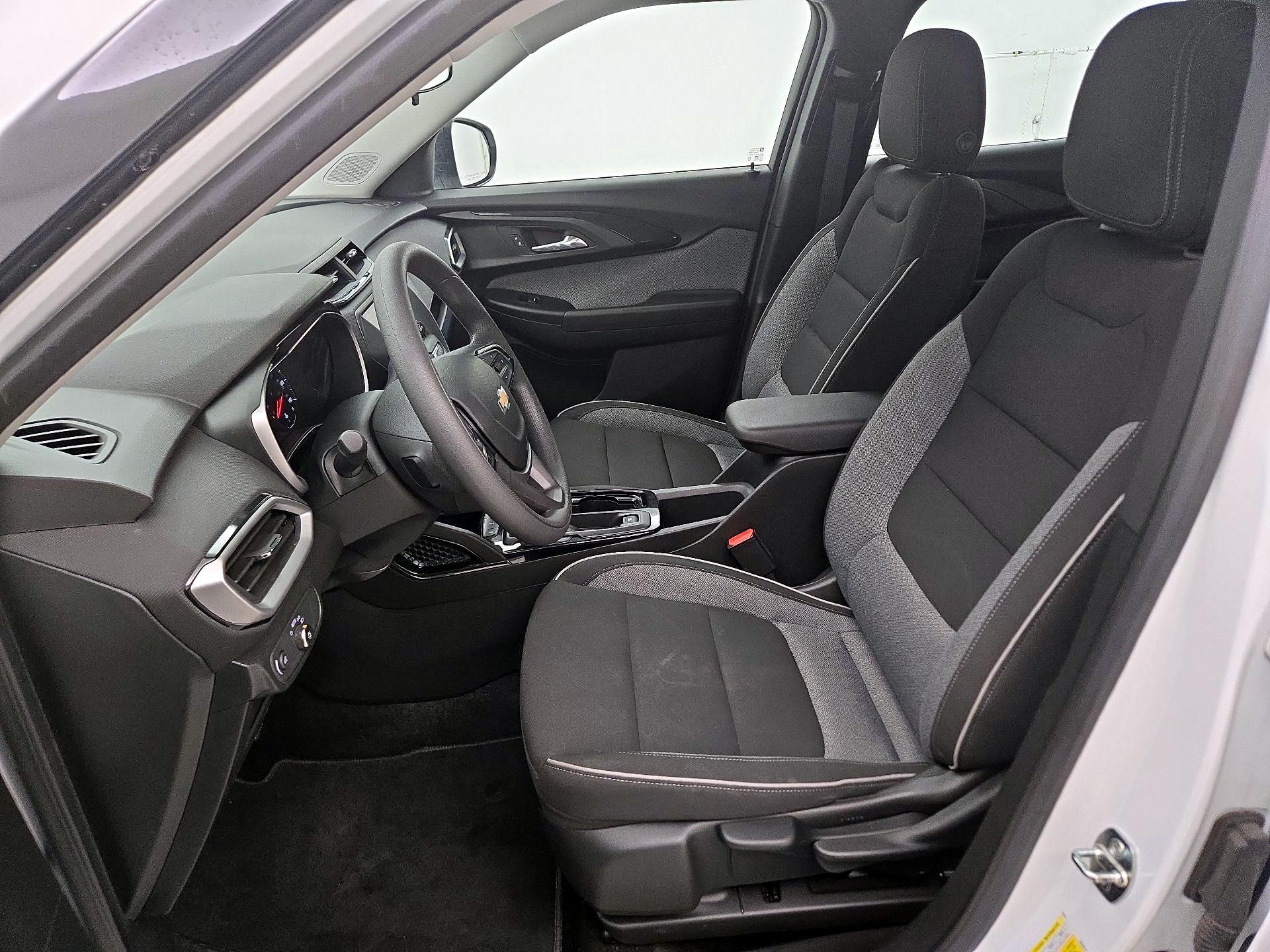 Thumbnail: 2023 Chevrolet TrailBlazer - 11