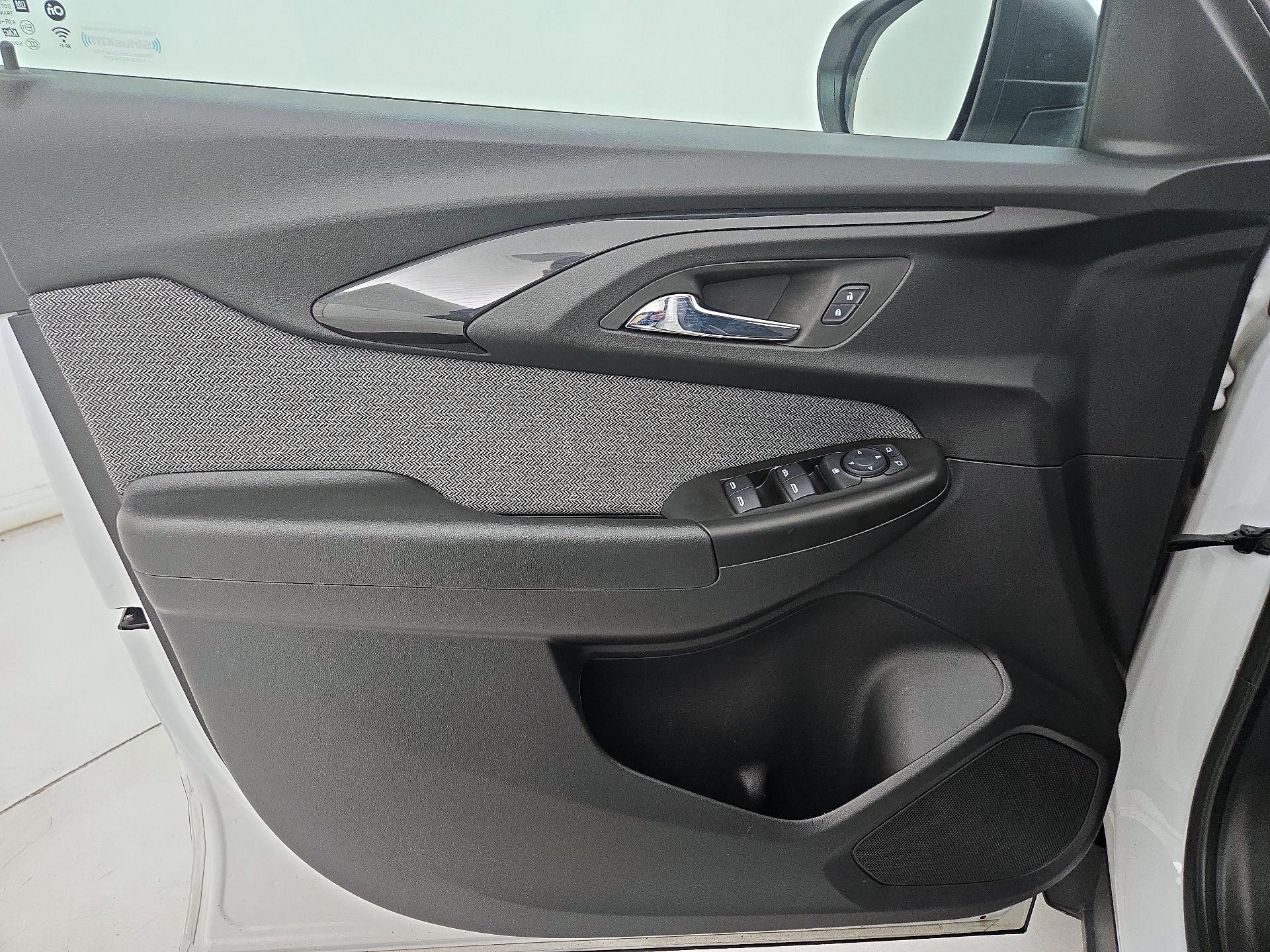 Thumbnail: 2023 Chevrolet TrailBlazer - 12