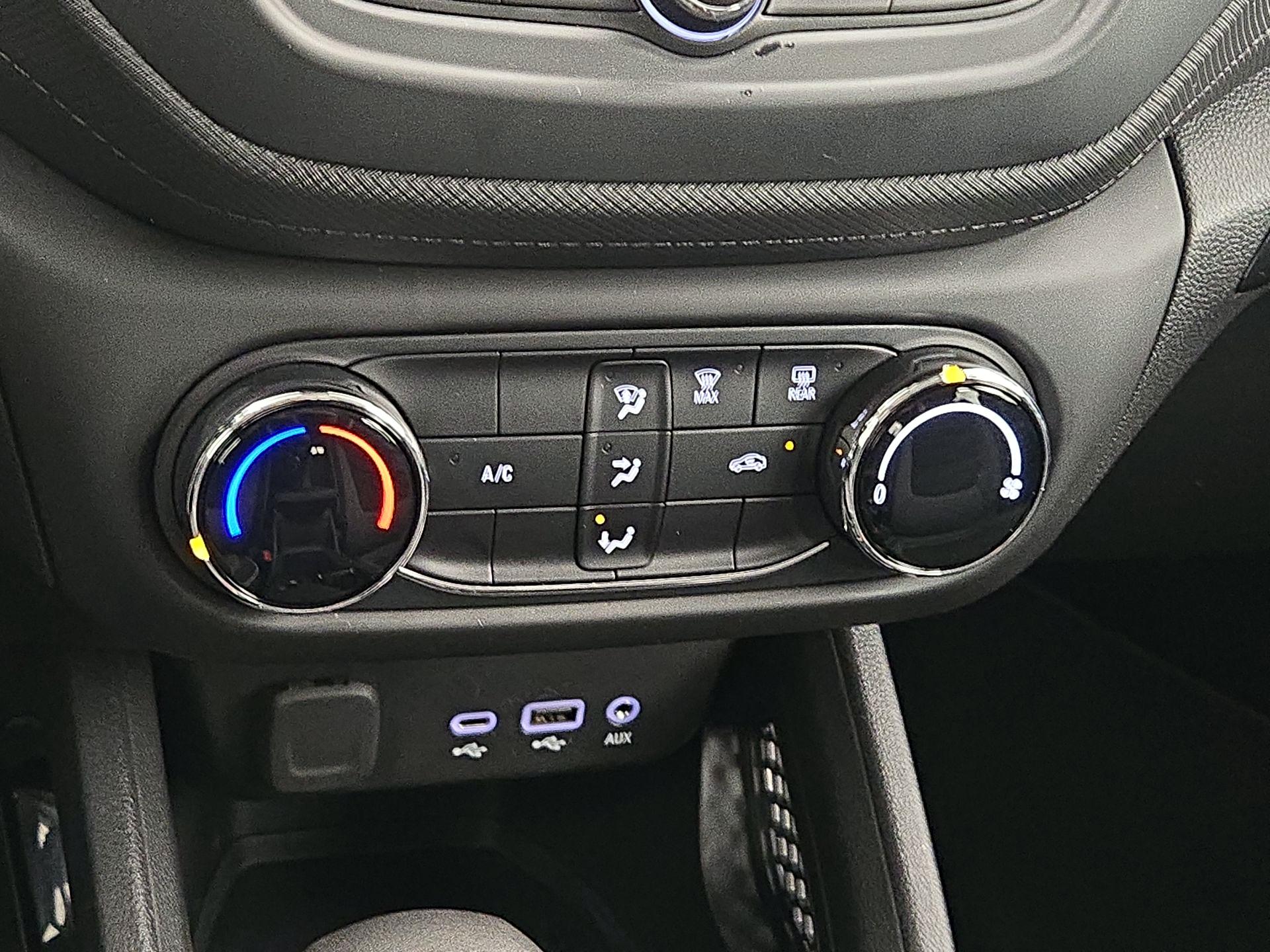 Thumbnail: 2023 Chevrolet TrailBlazer - 16