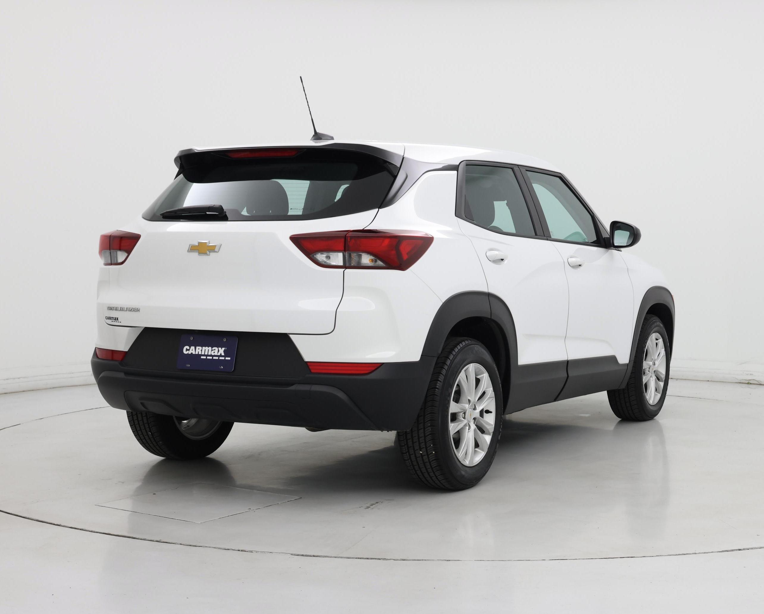 Thumbnail: 2023 Chevrolet TrailBlazer - 8