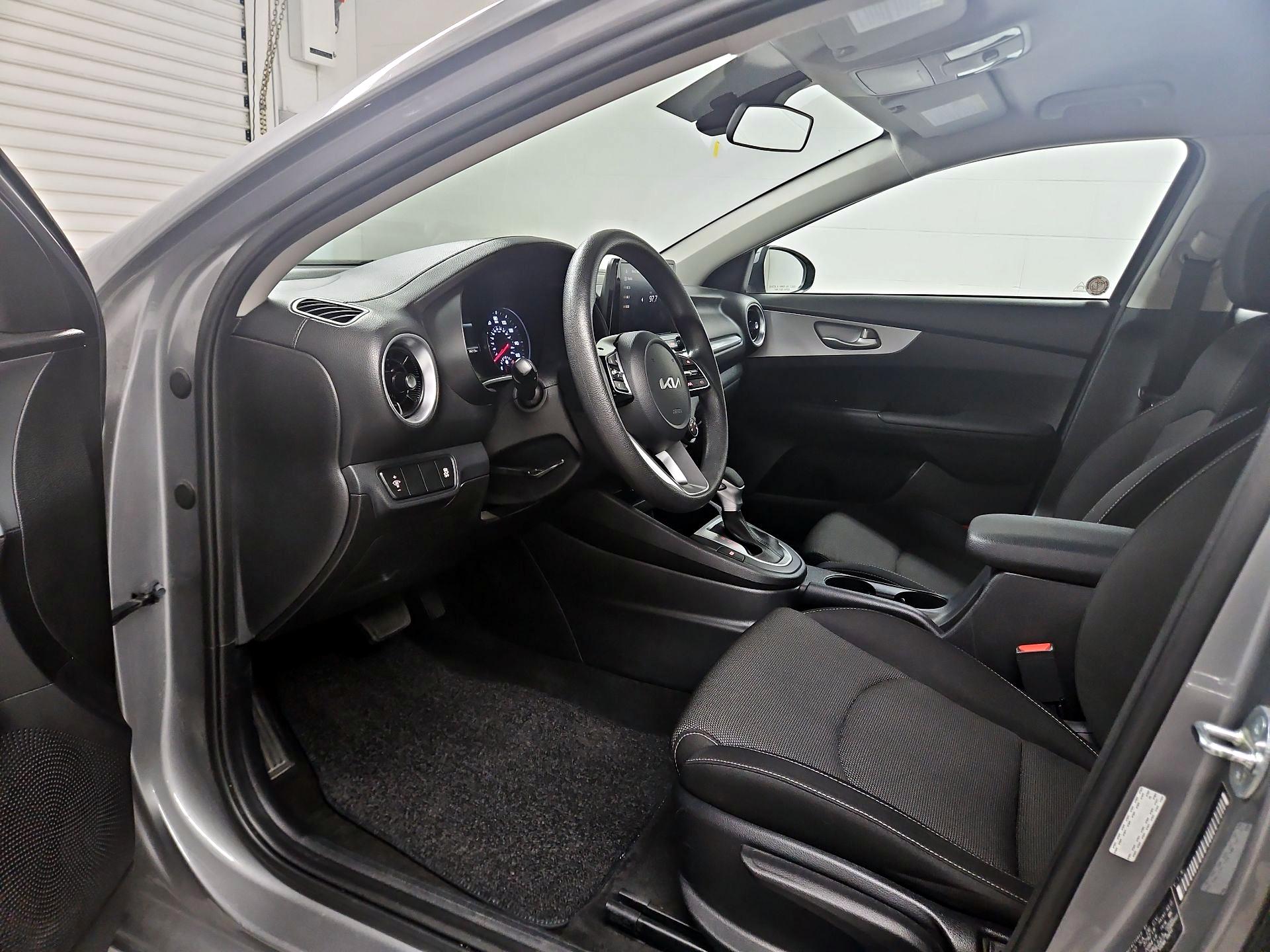 Thumbnail: 2023 Kia Forte - 11