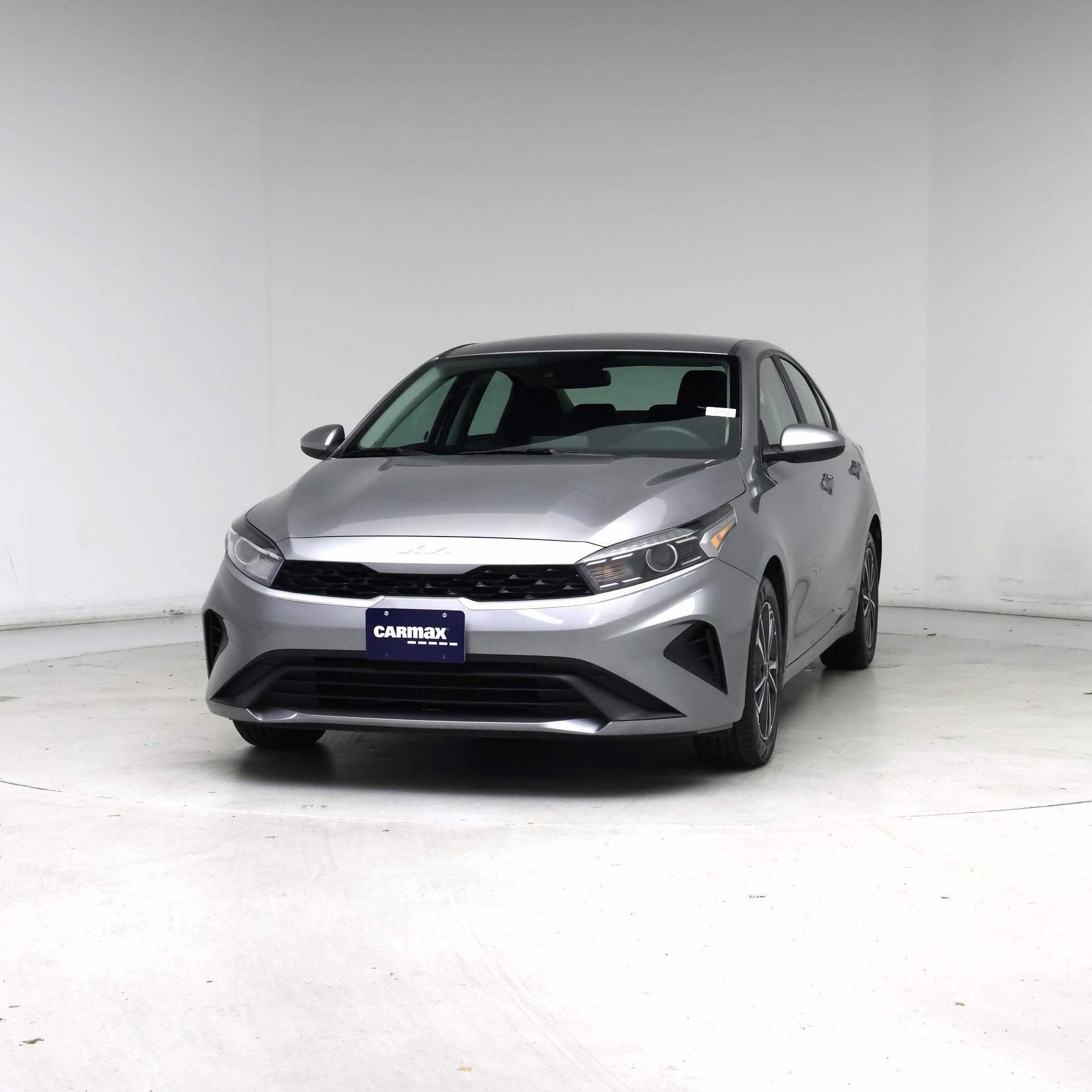 Thumbnail: 2023 Kia Forte - 4