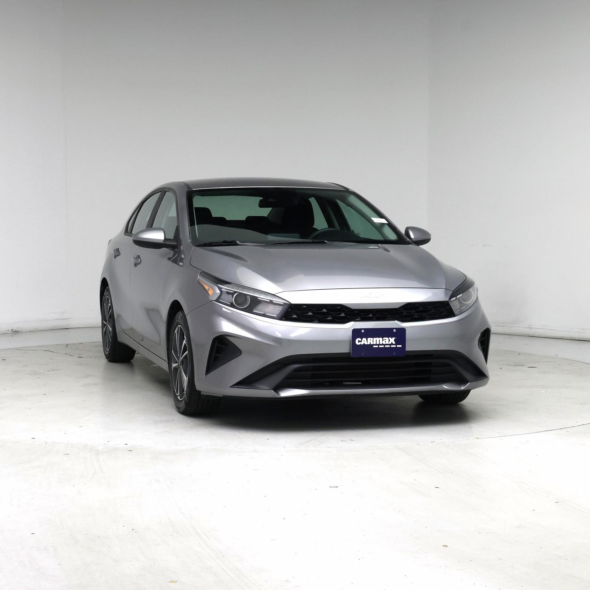 Thumbnail: 2023 Kia Forte - 5