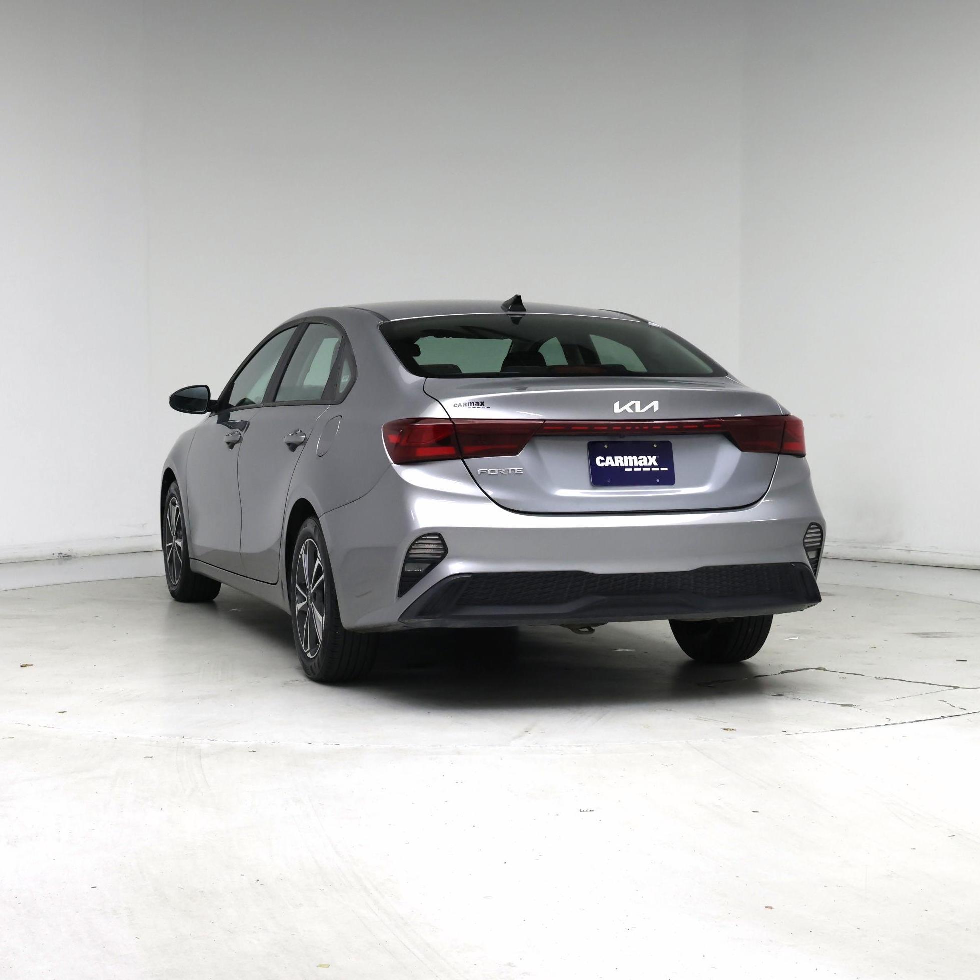 Thumbnail: 2023 Kia Forte - 6