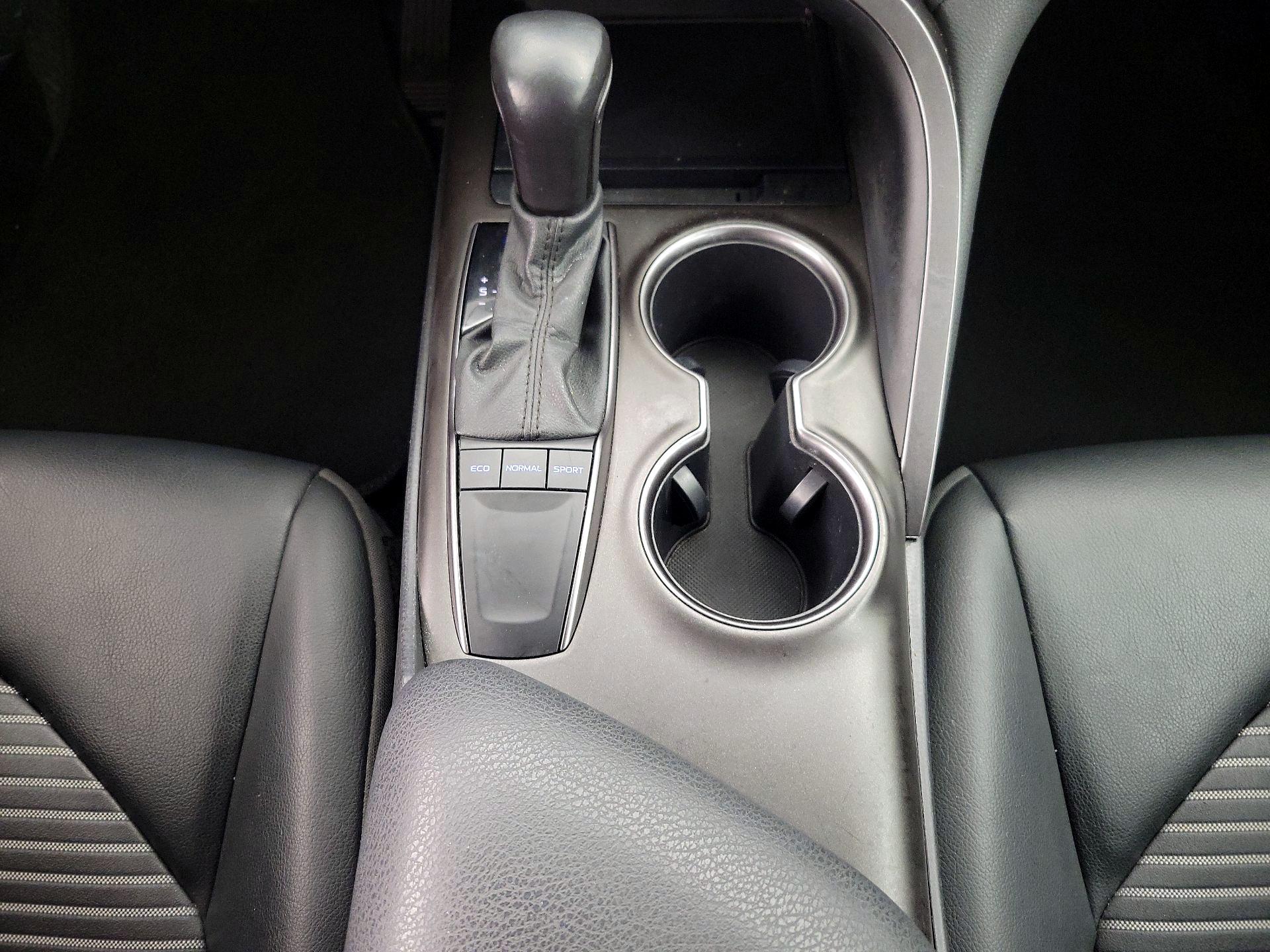 Thumbnail: 2023 Toyota Camry - 17