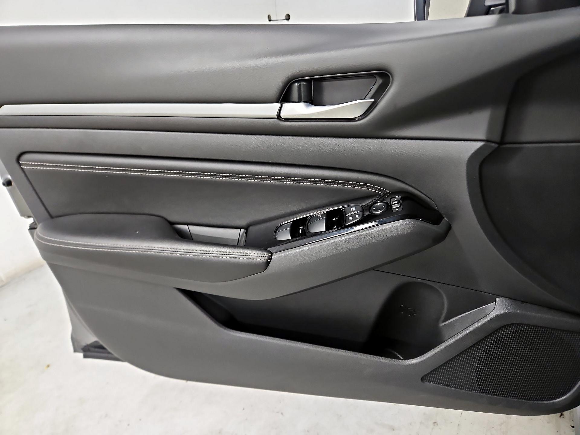 Thumbnail: 2023 Nissan Altima - 12