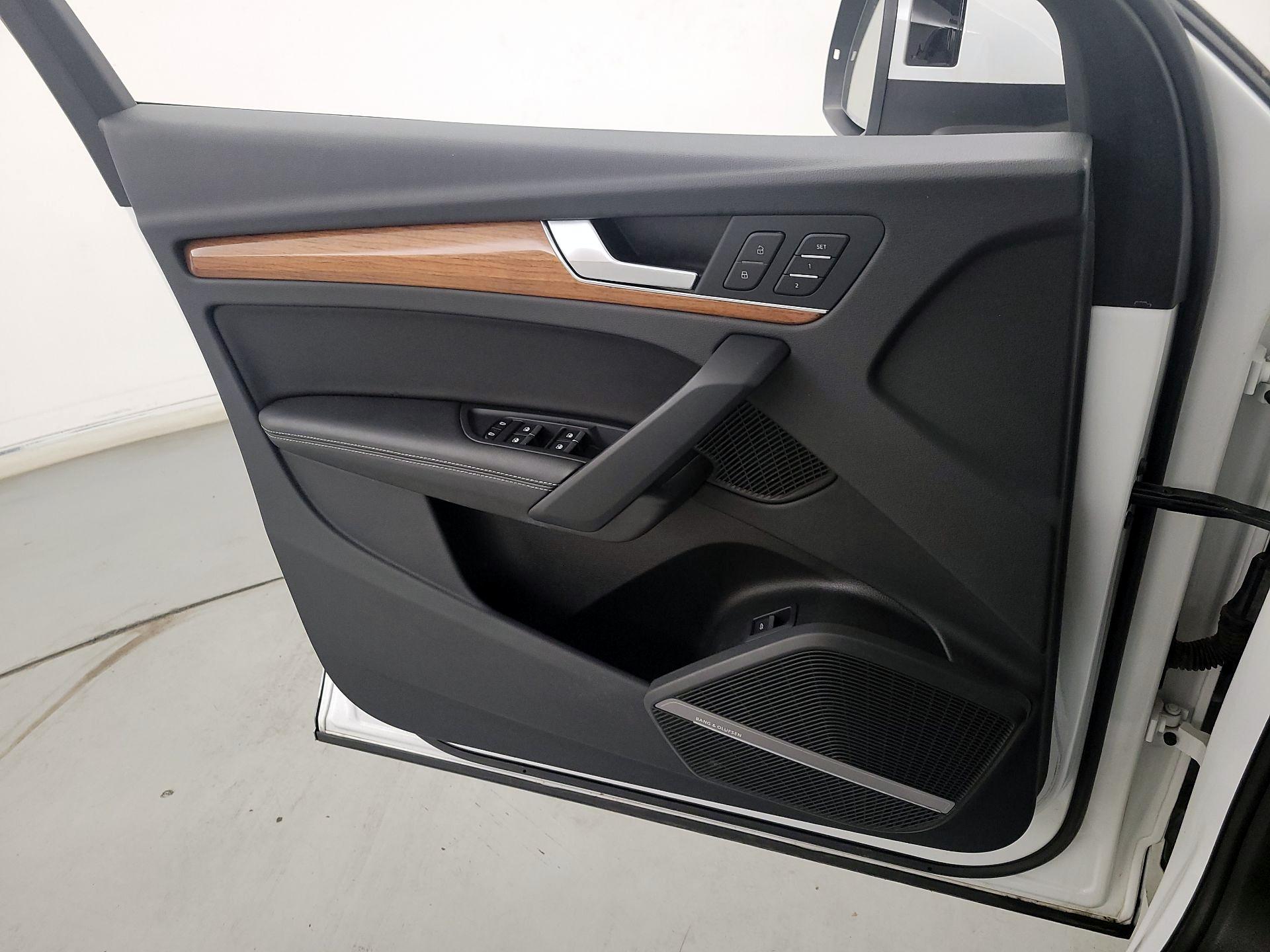 Thumbnail: 2023 Audi Q5 - 12