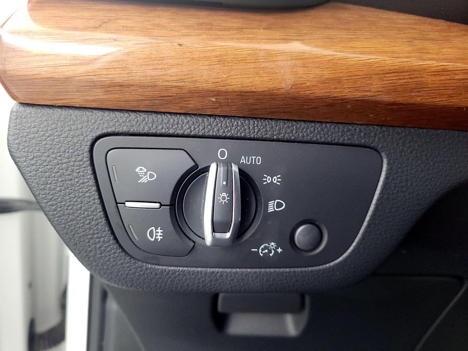 Thumbnail: 2023 Audi Q5 - 13