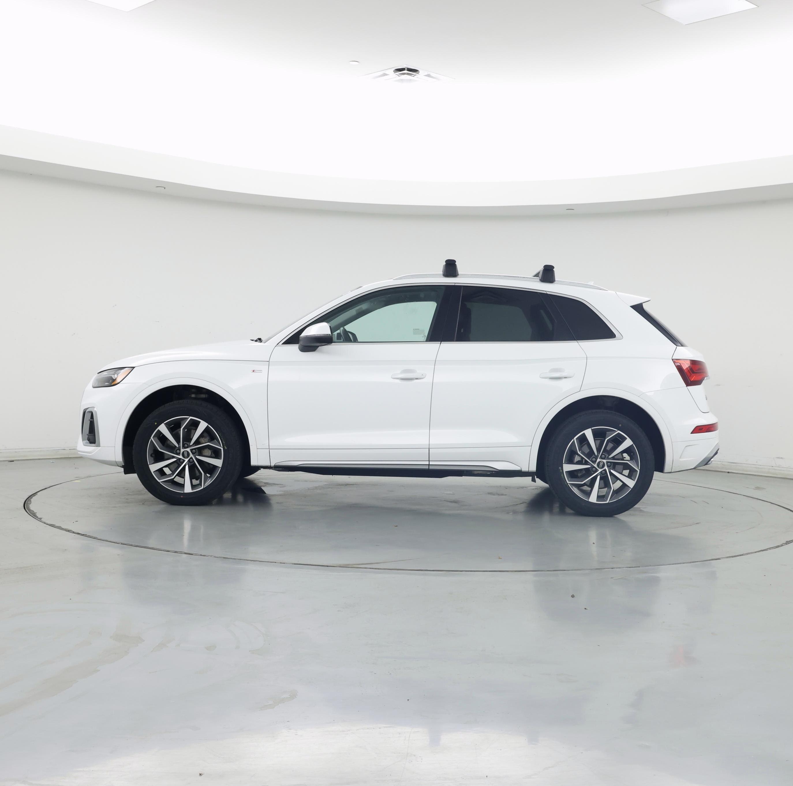 Thumbnail: 2023 Audi Q5 - 3