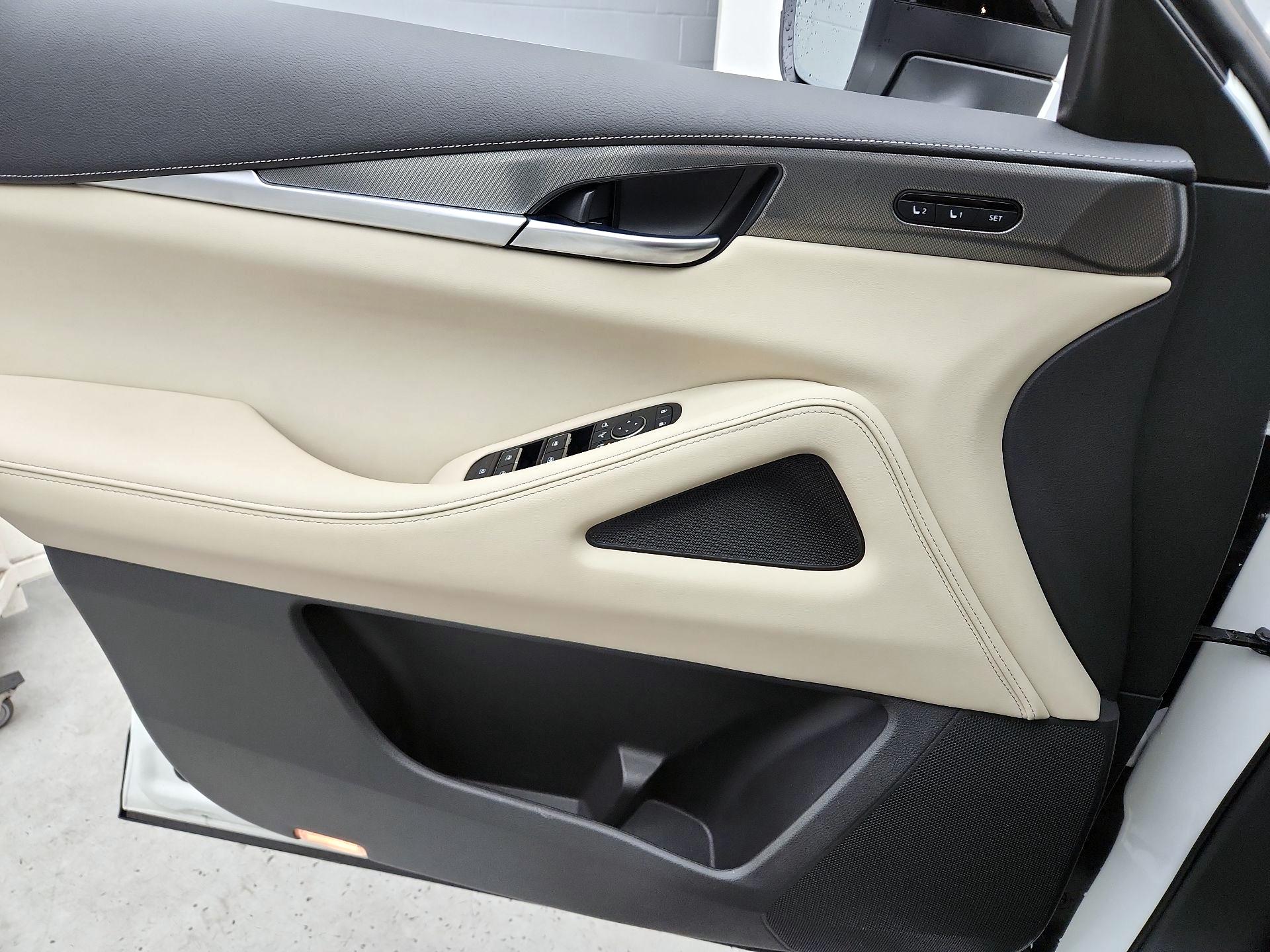 Thumbnail: 2023 INFINITI QX60 - 12