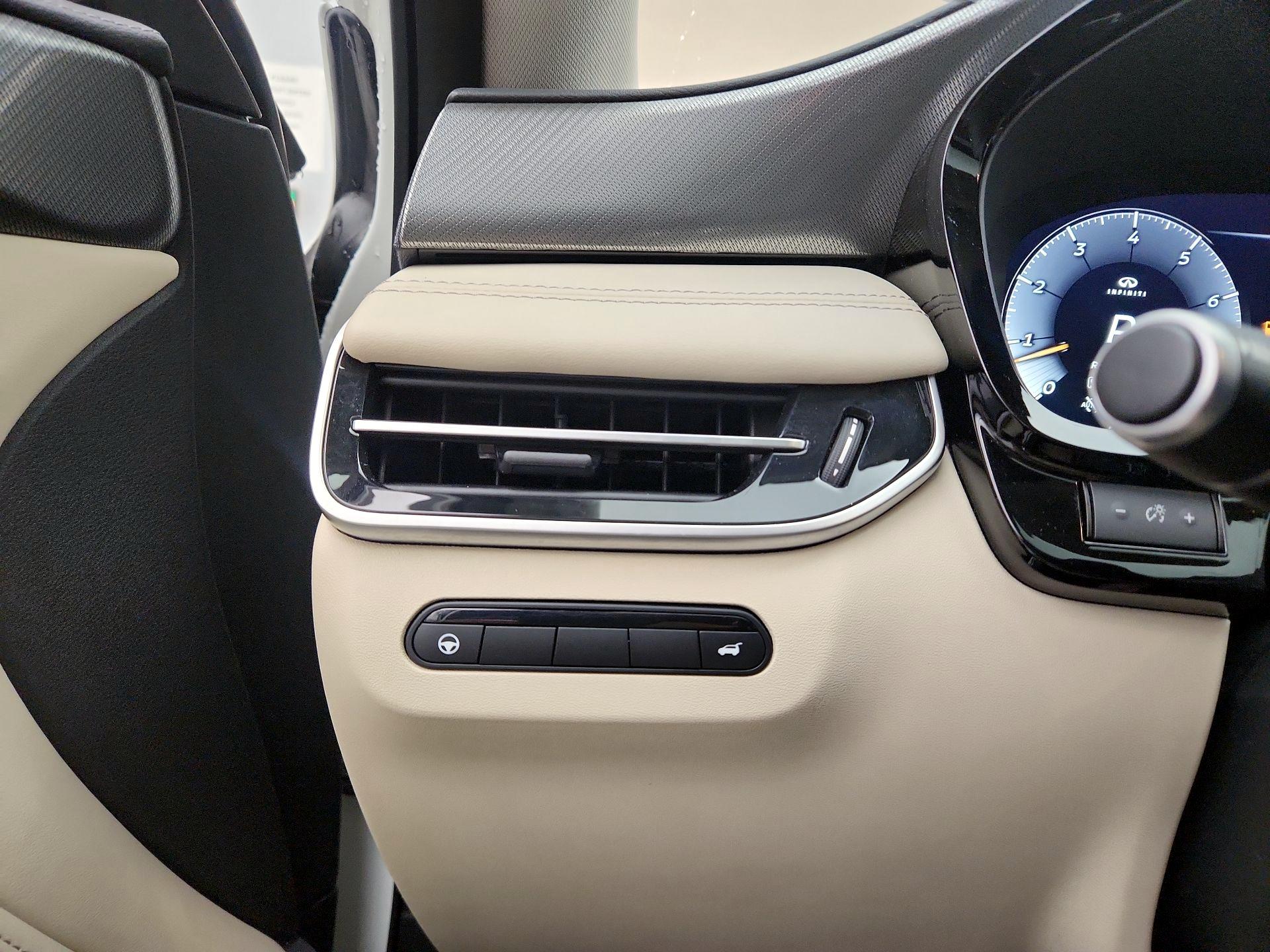 Thumbnail: 2023 INFINITI QX60 - 13