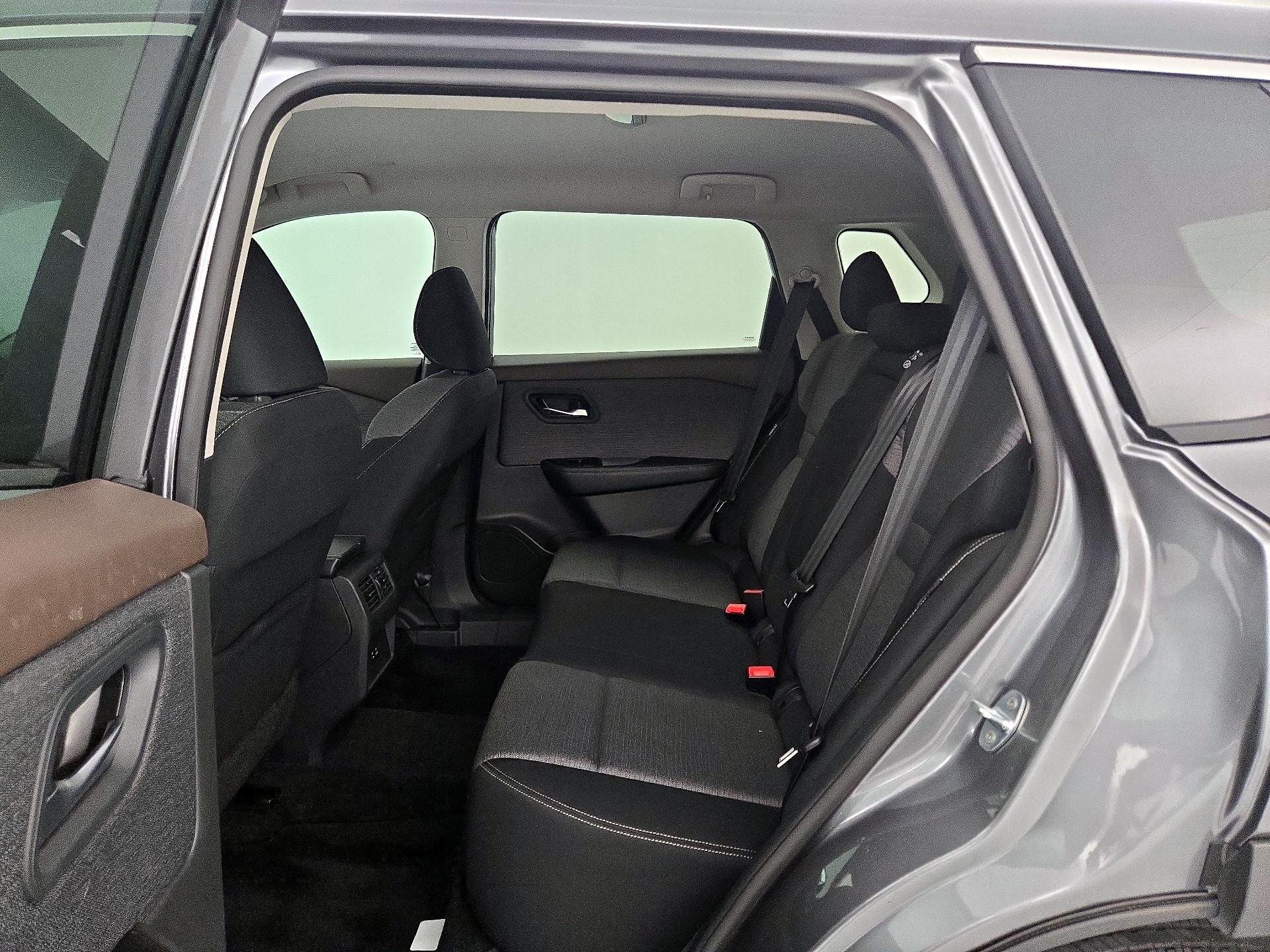 Thumbnail: 2022 Nissan Rogue - 19