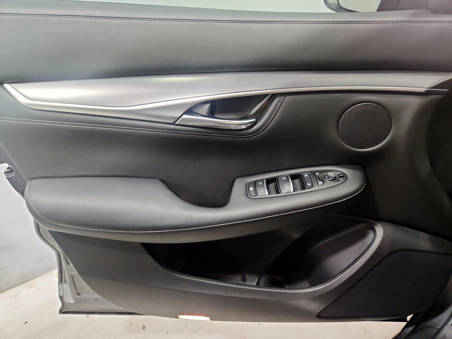 Thumbnail: 2023 INFINITI QX55 - 12