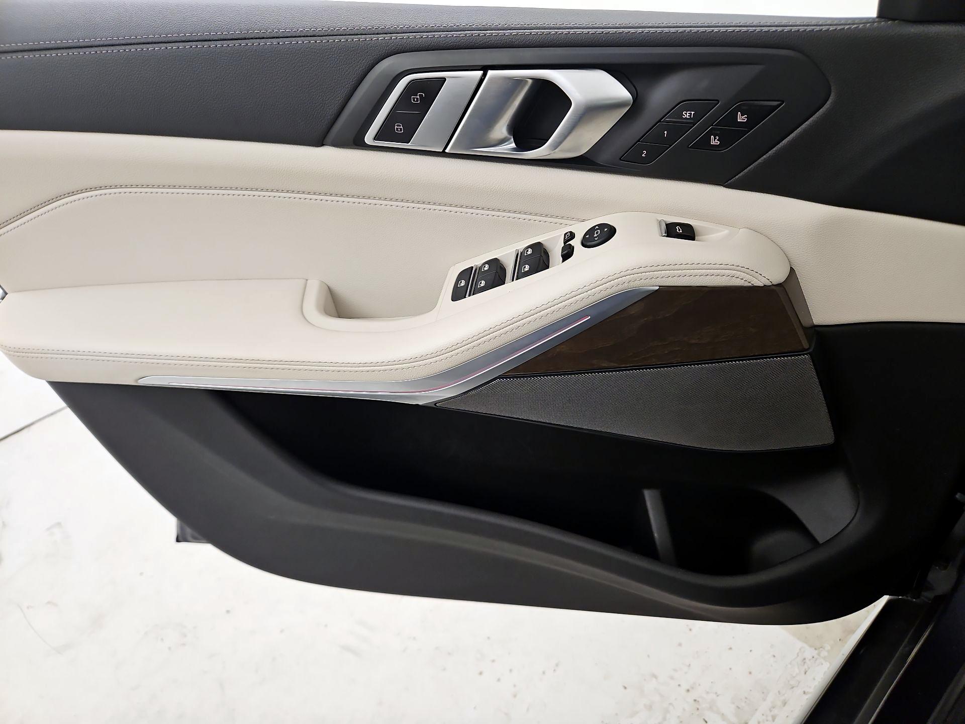 Thumbnail: 2021 BMW X5 - 12