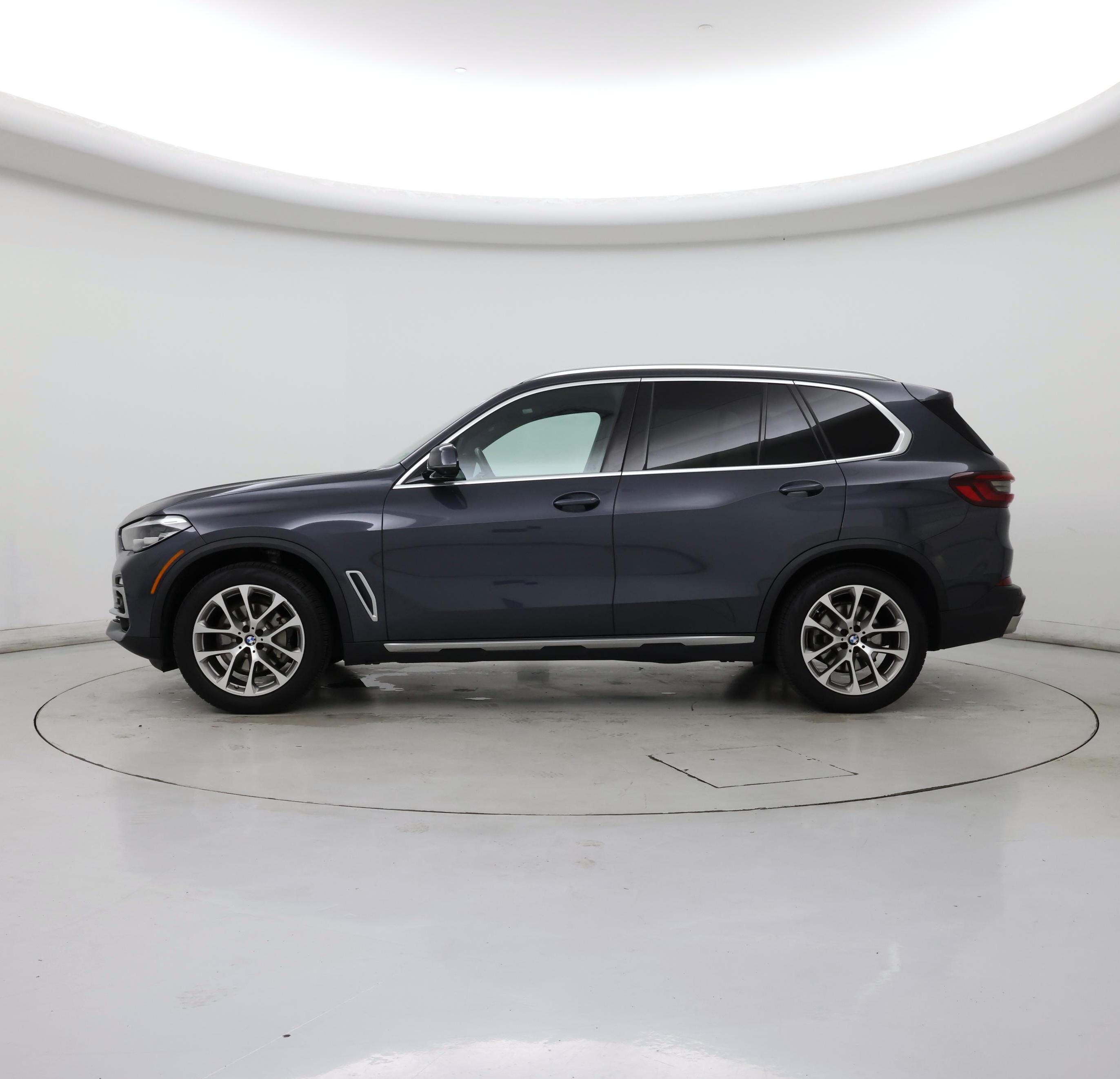 Thumbnail: 2021 BMW X5 - 3