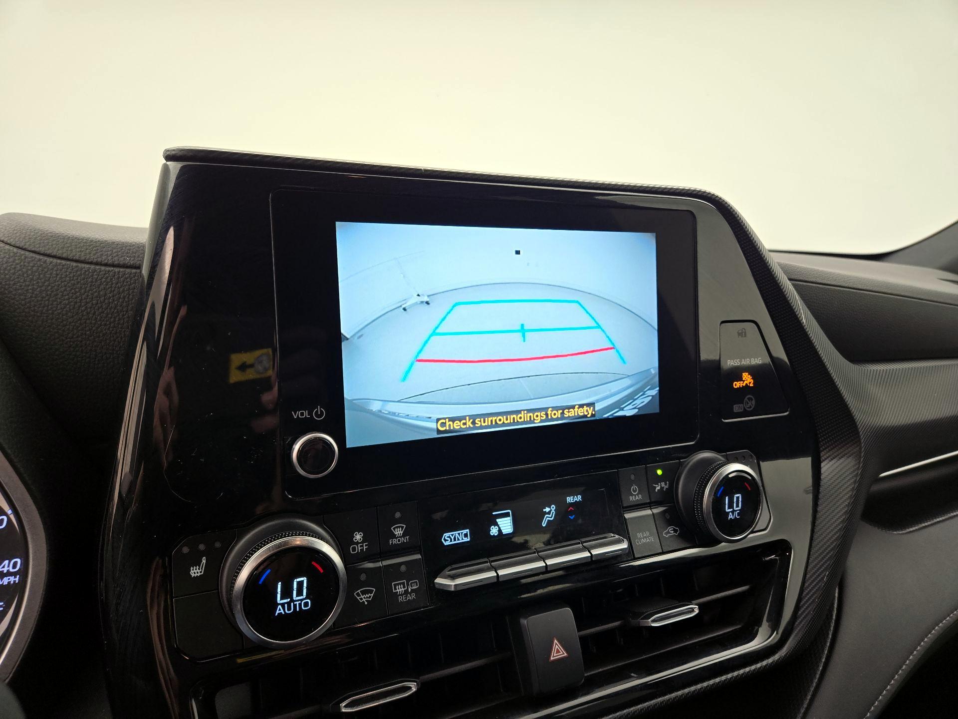 Thumbnail: 2023 Toyota Highlander - 14