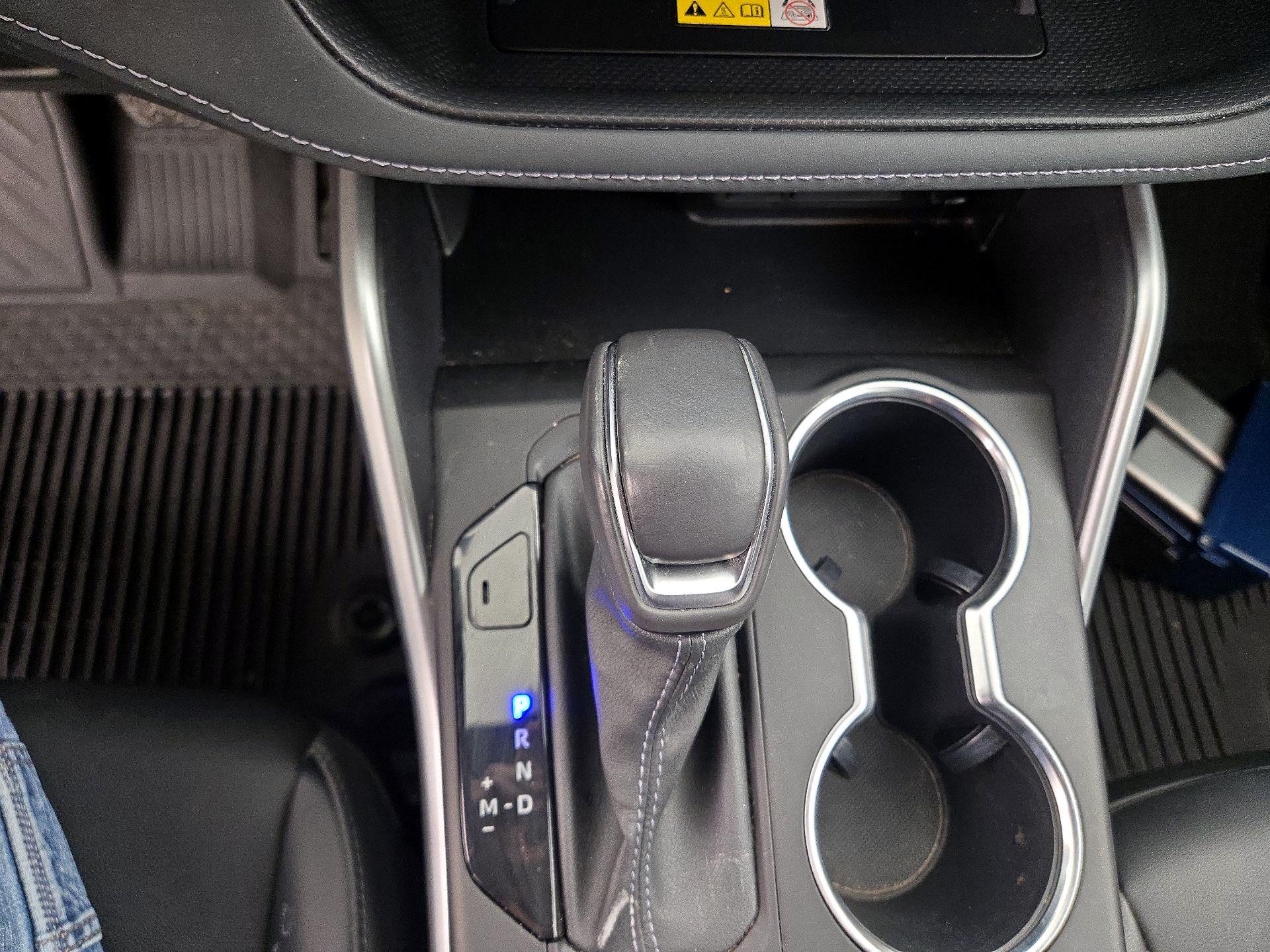 Thumbnail: 2023 Toyota Highlander - 17