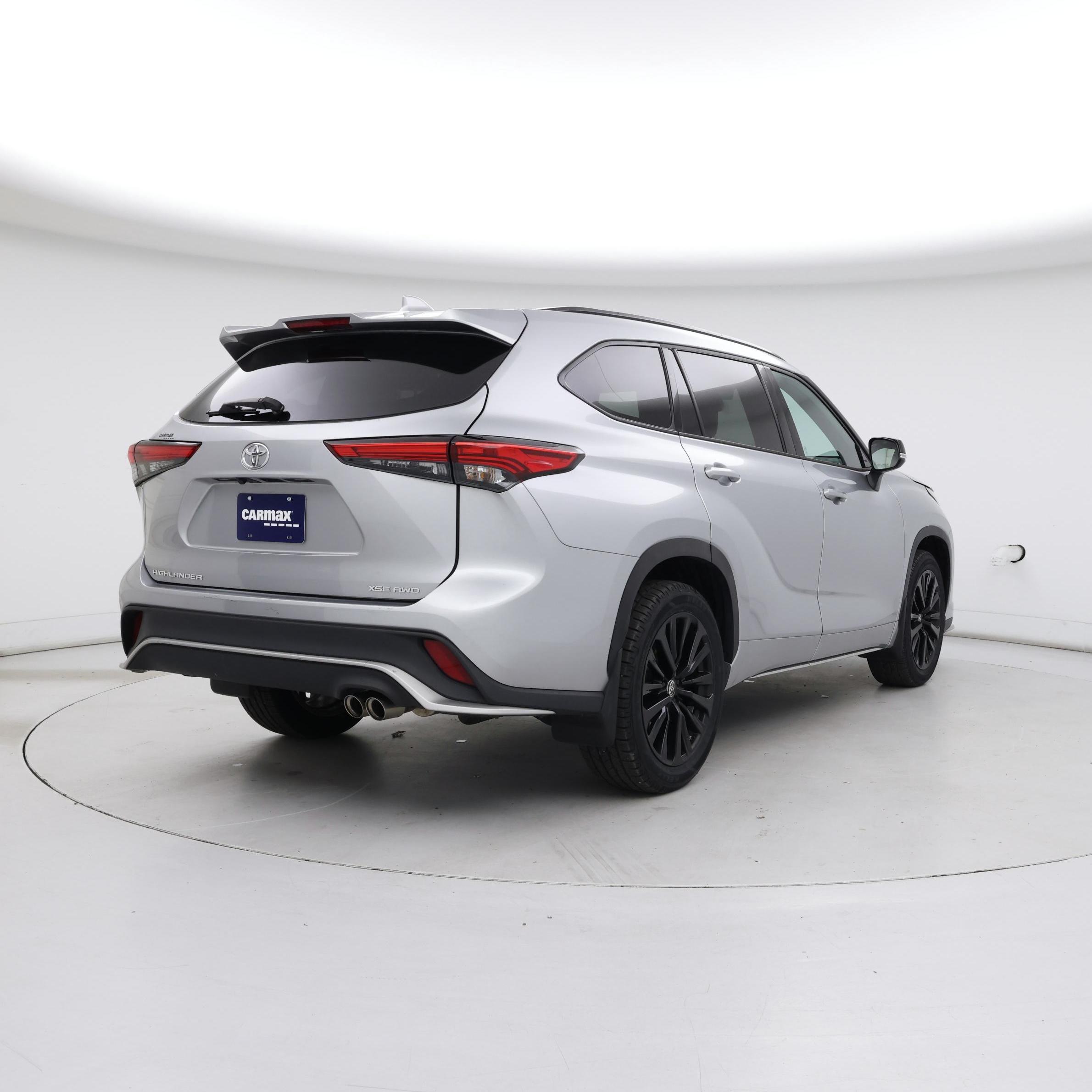 Thumbnail: 2023 Toyota Highlander - 8