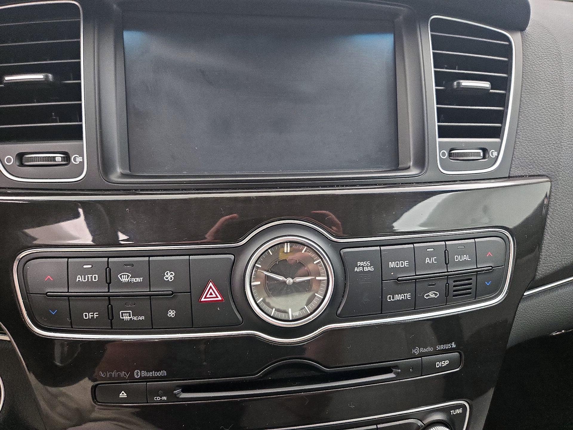 Thumbnail: 2016 Kia Cadenza - 17