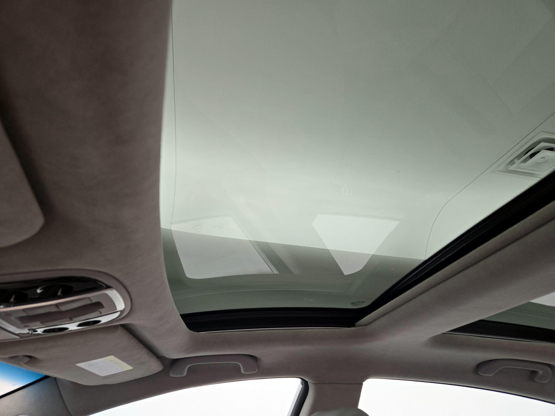 Thumbnail: 2016 Kia Cadenza - 20