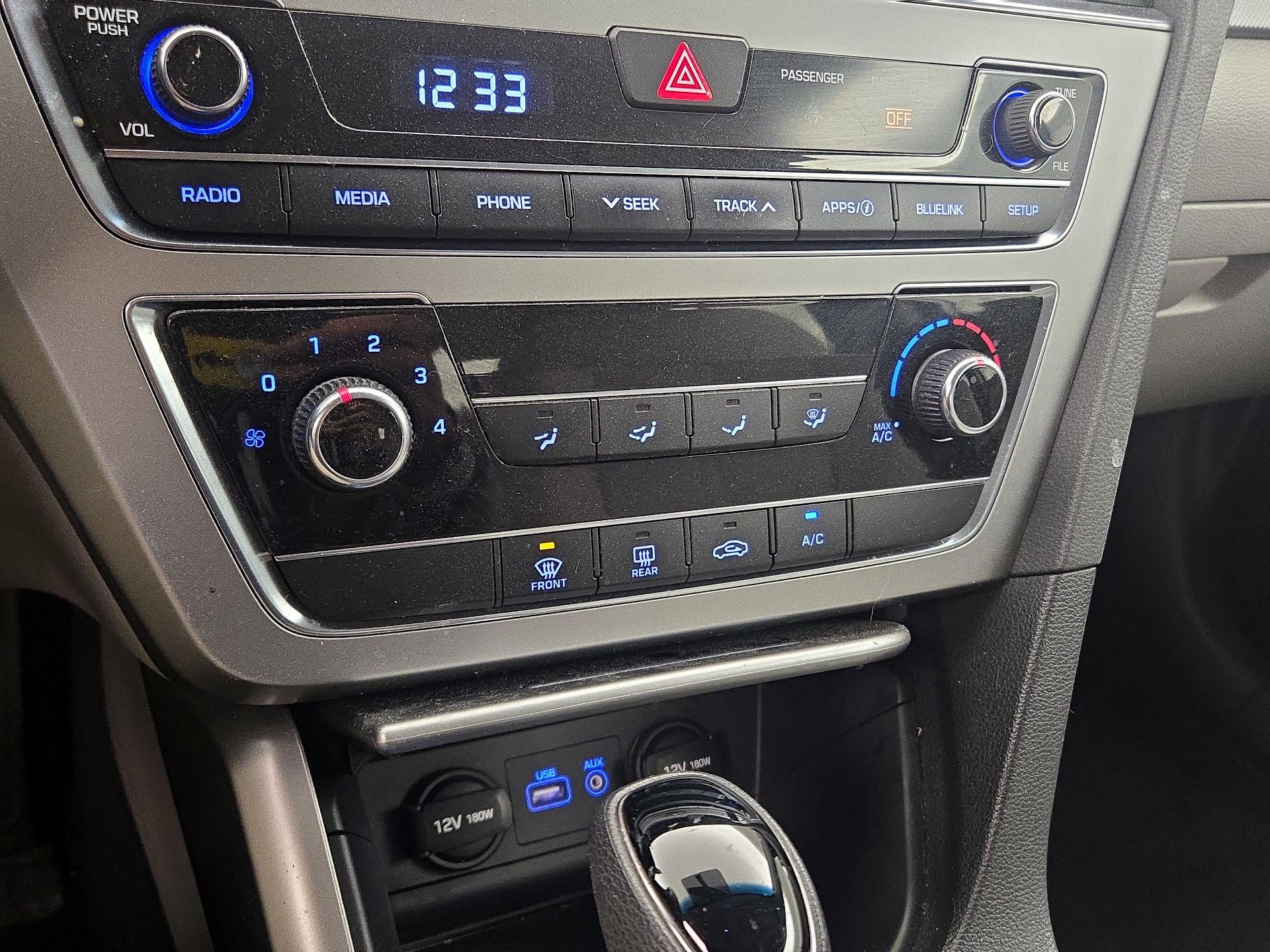 Thumbnail: 2016 Hyundai Sonata - 16