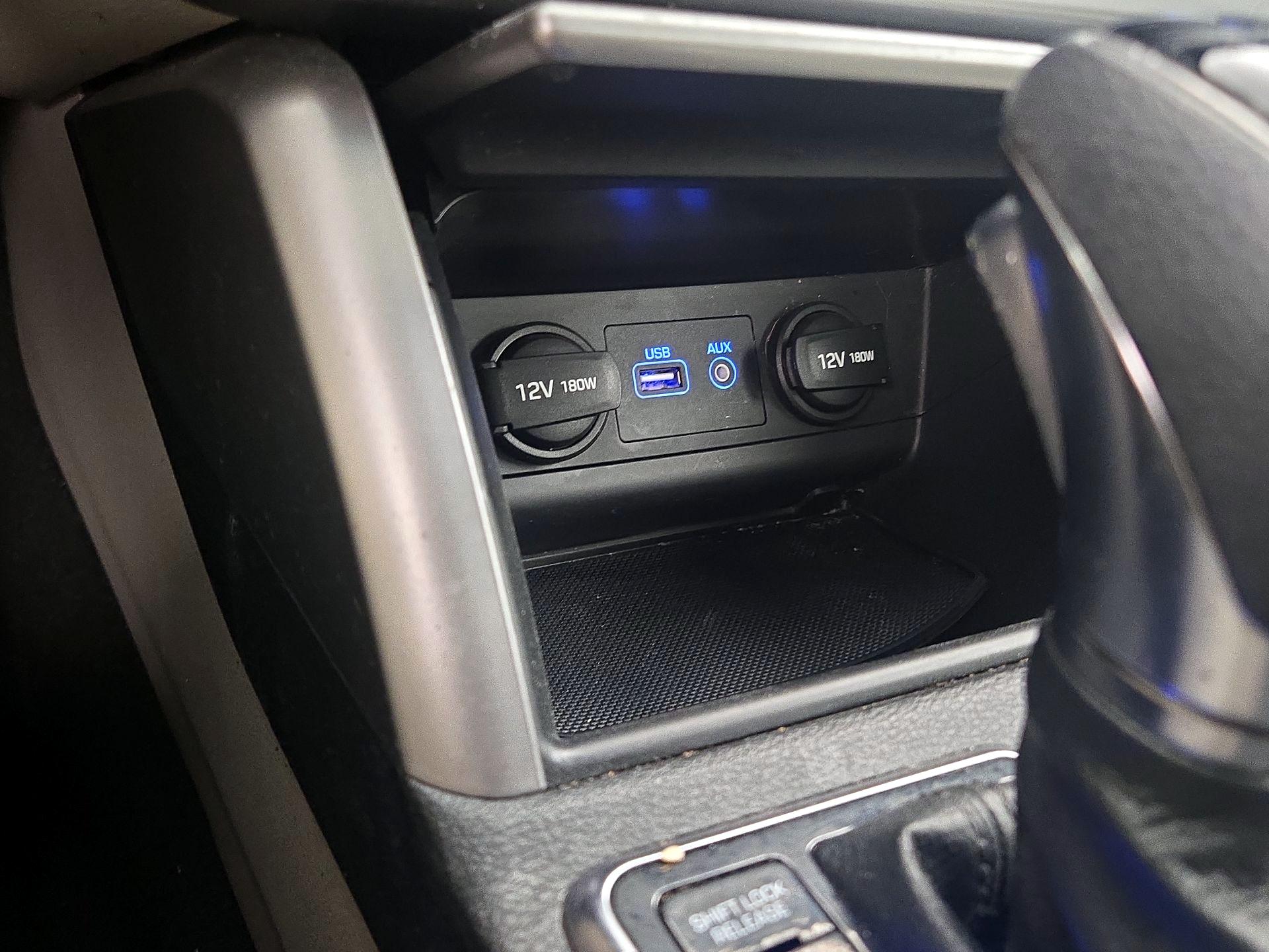 Thumbnail: 2016 Hyundai Sonata - 18