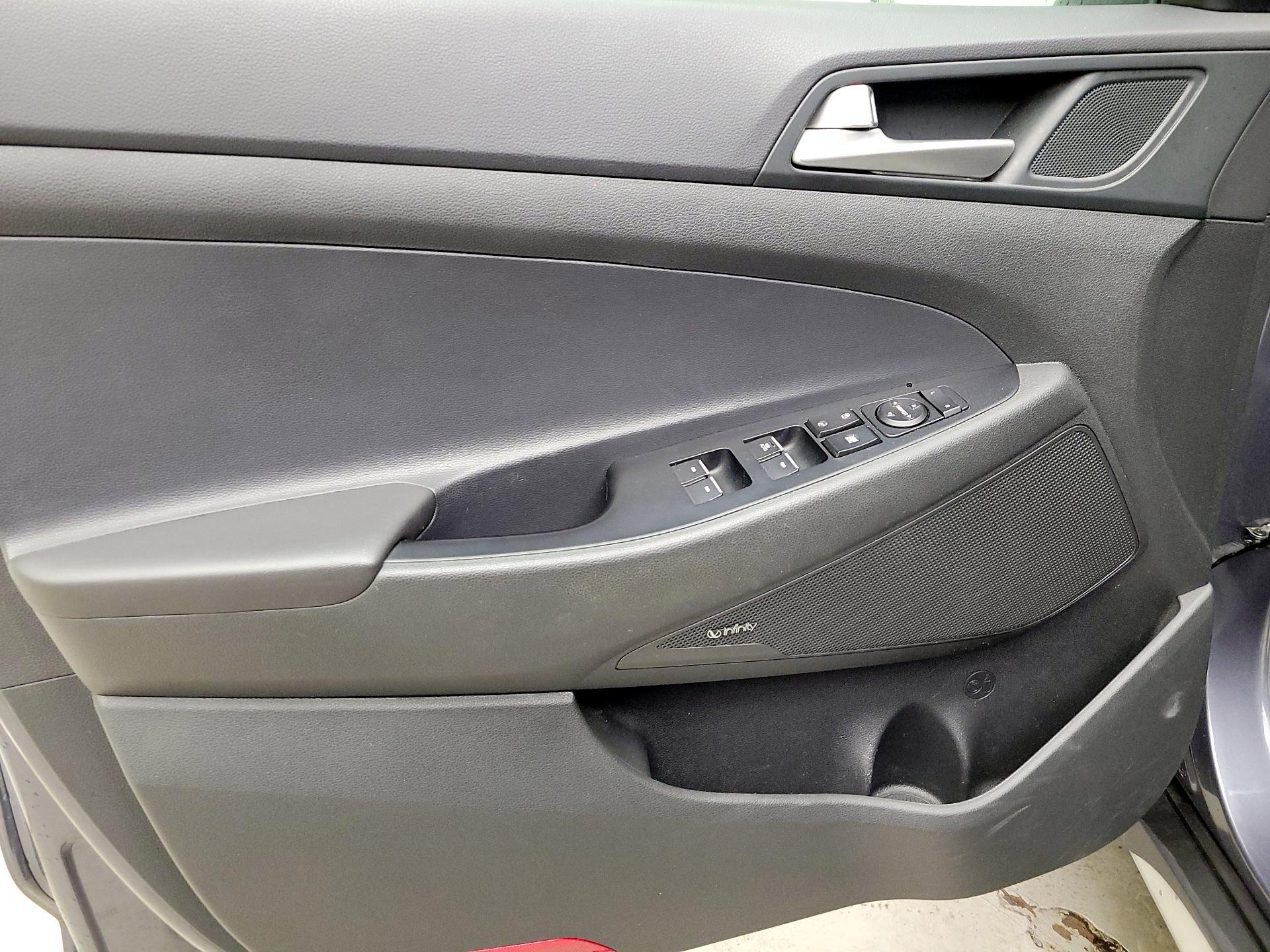 Thumbnail: 2019 Hyundai Tucson - 12