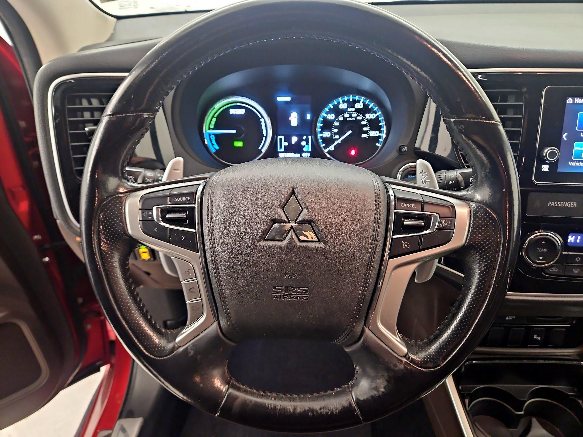 Thumbnail: 2018 Mitsubishi Outlander - 10