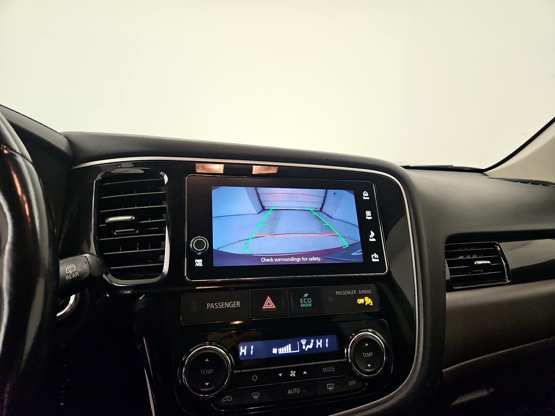 Thumbnail: 2018 Mitsubishi Outlander - 14